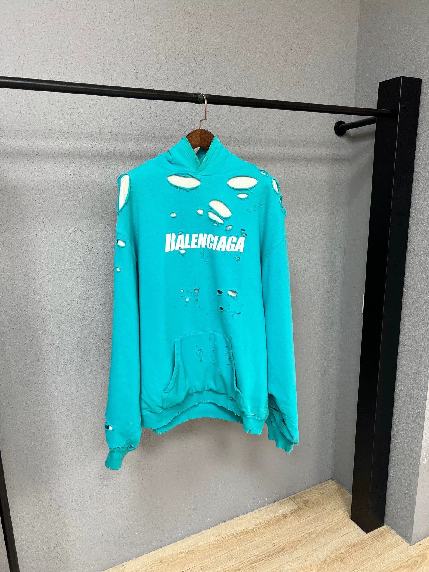 Balenciaga balenciaga lake green distressed hoodie Size US M / EU 48-50 / 2 - 1 Thumbnail