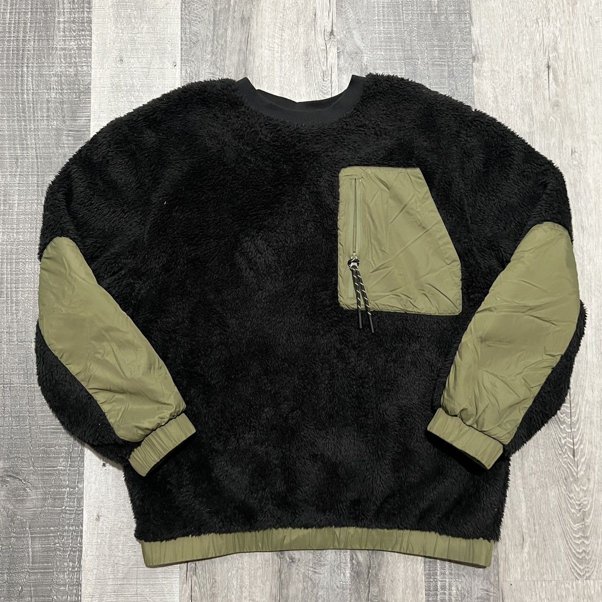 Ugg UGG Niko Sherpa Fleece Black Pullover Crewneck Warm Sweater Size L / US 10 / IT 46 - 1 Thumbnail