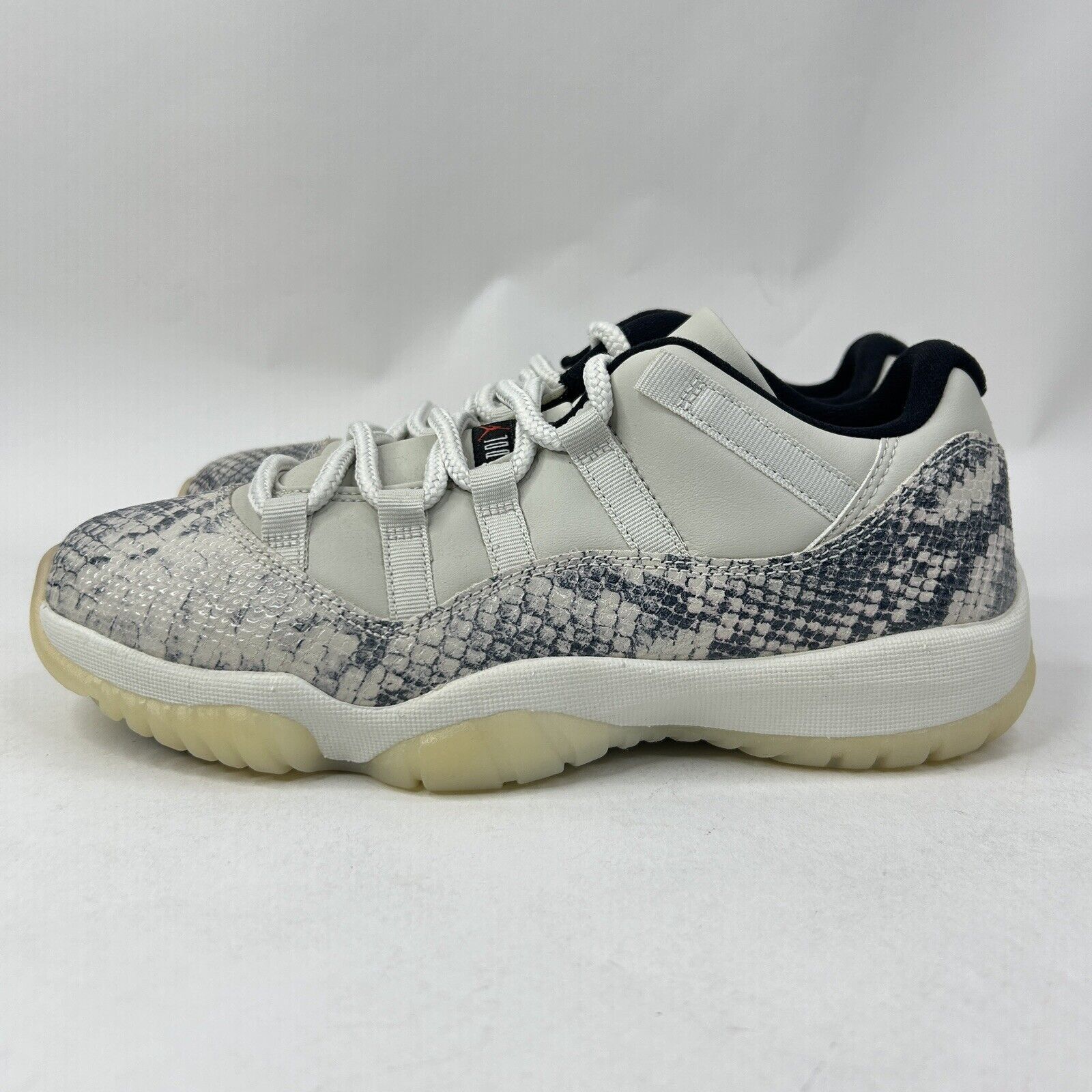 Nike Nike Air Jordan 11 Low Retro “Light Bone Snakeskin” 2024 Size US 8 / EU 41 - 6 Thumbnail