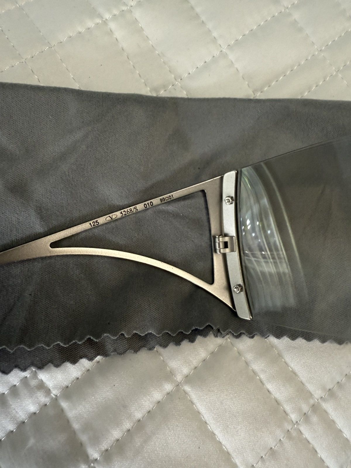 Valentino Vintage Authentic Valentino sunglasses Size ONE SIZE - 7 Thumbnail