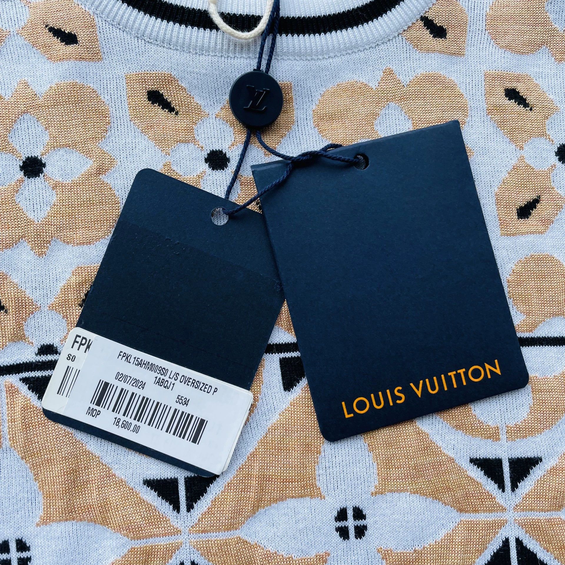 Louis Vuitton Louis Vuitton Geo Pattern Knit Top Size S BNWT Size S / US 4 / IT 40 - 4 Thumbnail