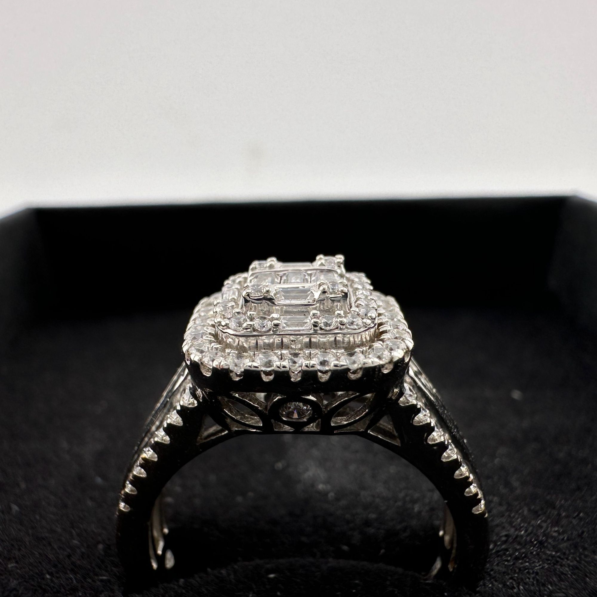 Other Elegant 2 Carat Lab Created White Topaz Ring Size 7 Size ONE SIZE - 12 Thumbnail
