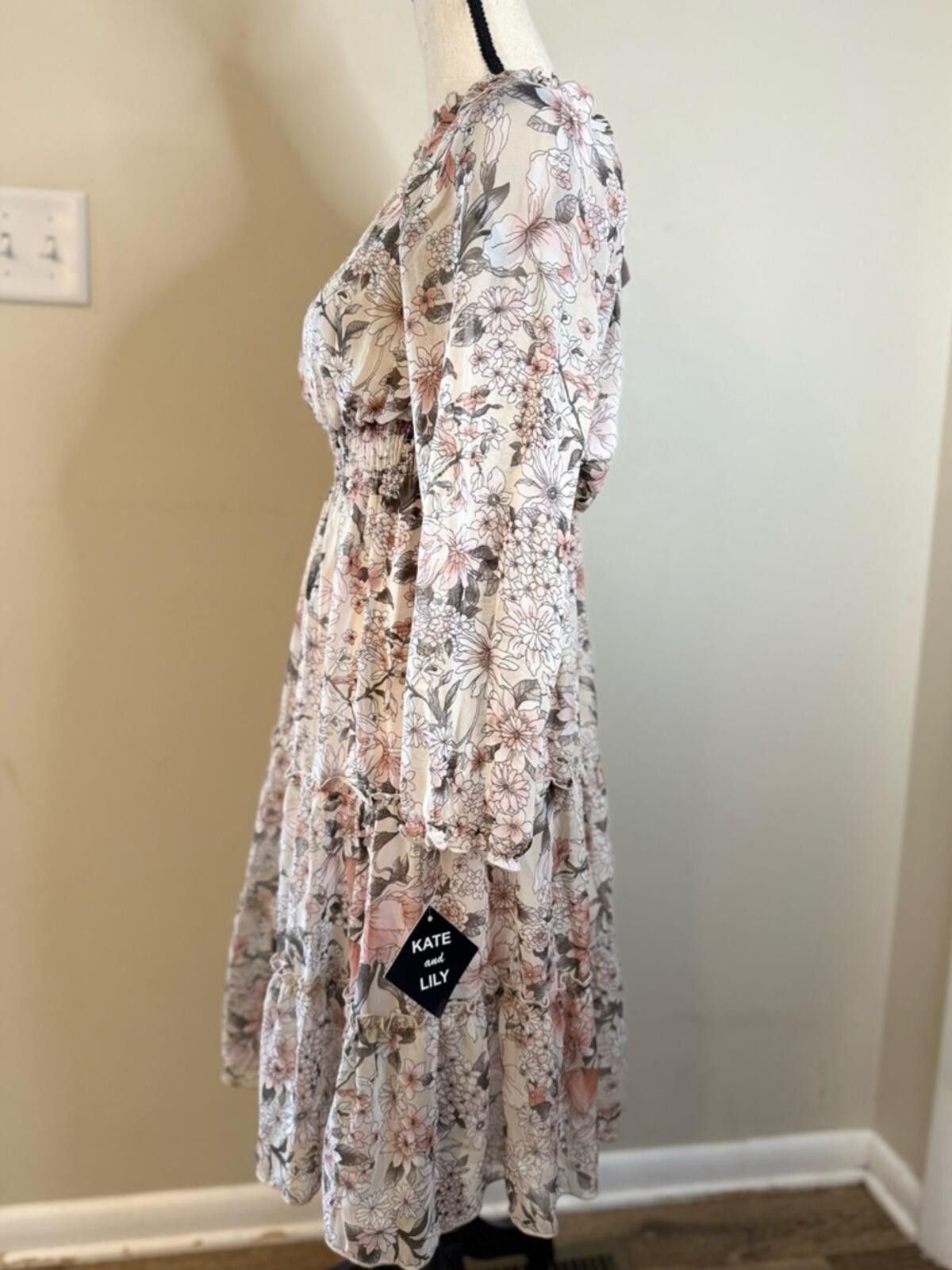 Other Kate and Lily neutral floral tiered maxi dress SZ 10 Size L / US 10 / IT 46 - 3 Thumbnail