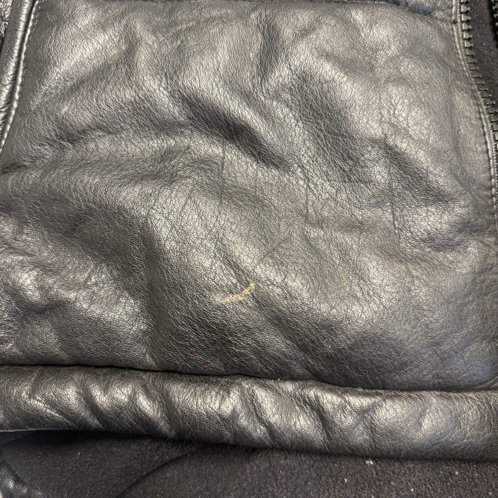 Wilsons Leather Vintage Wilsons Leather M Julian Leather Puffer Vest Mens L Size US L / EU 52-54 / 3 - 11 Thumbnail