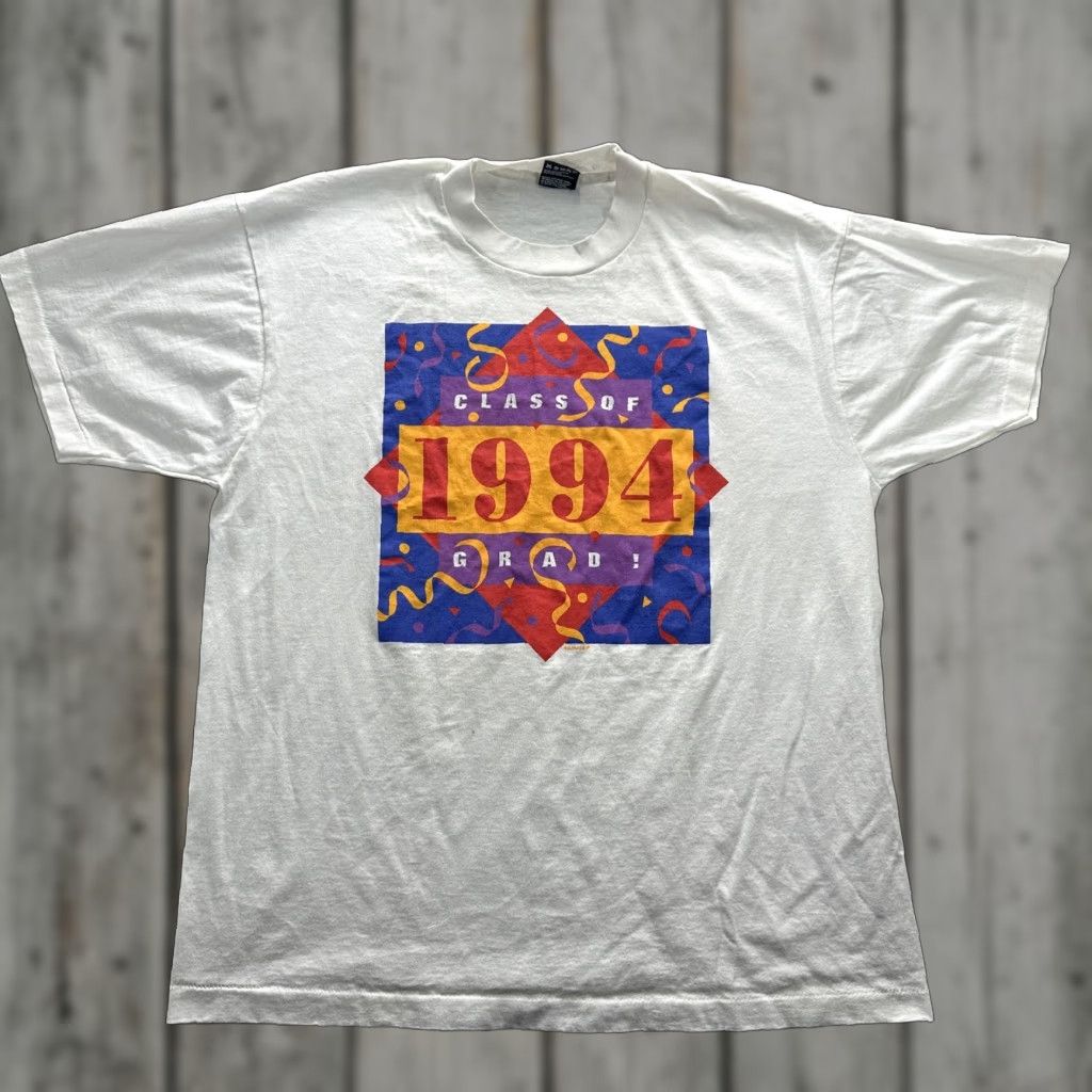 Fruit Of The Loom VINTAGE Class Of 1994 Grad Shirt Mens XL White Graphic Fruit Loom USA 90s SS Size US XL / EU 56 / 4 - 1 Thumbnail