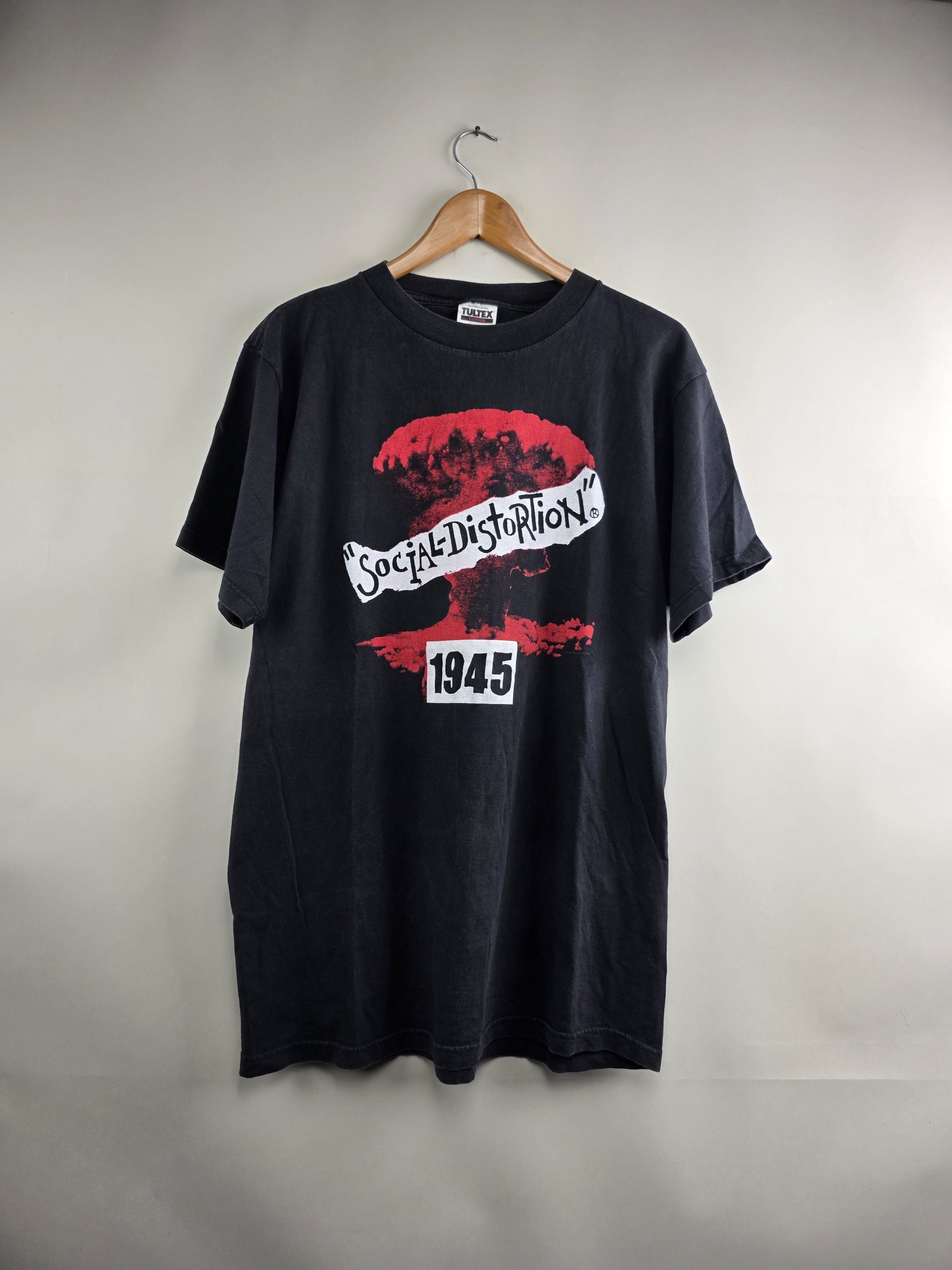Band Tees × Vintage 1996 Social Distortion 1945 Hiroshima Atomic bomb L Size US L / EU 52-54 / 3 - 9 Thumbnail
