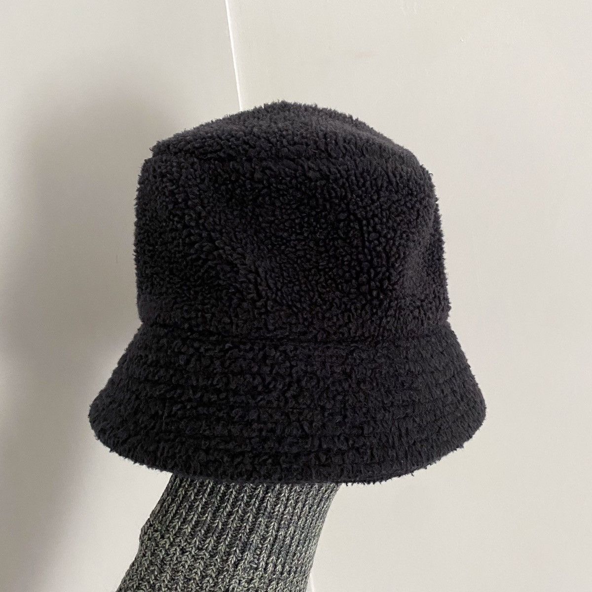 Nike Vintage Nike Embroidered Logo Fleece Bucket Hat Size ONE SIZE - 4 Thumbnail