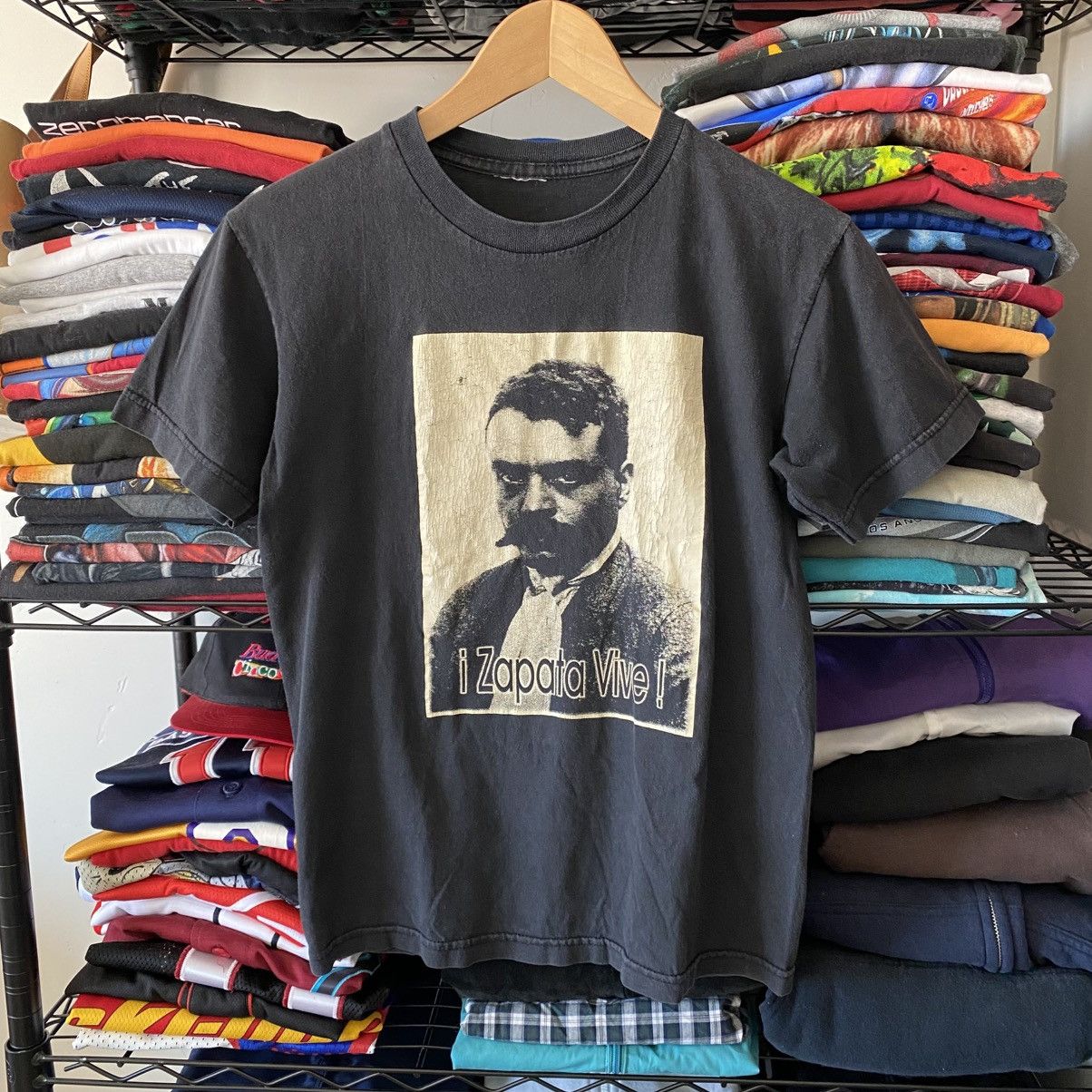 Vintage Vintage Zapata Vive T-Shirt Movie Promo 2009 Mexico FZLN Size US S / EU 44-46 / 1 - 1 Thumbnail