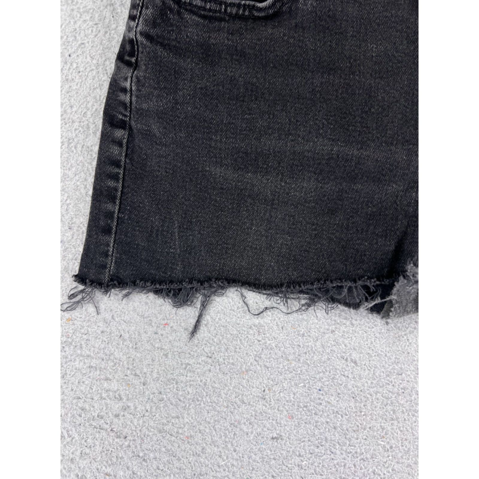 Lee Lee Shorts Women Black Denim Cut-Off Relaxed Mid Rise 26x1 Size 6 Womens Size 28" / US 6 / IT 42 - 3 Thumbnail