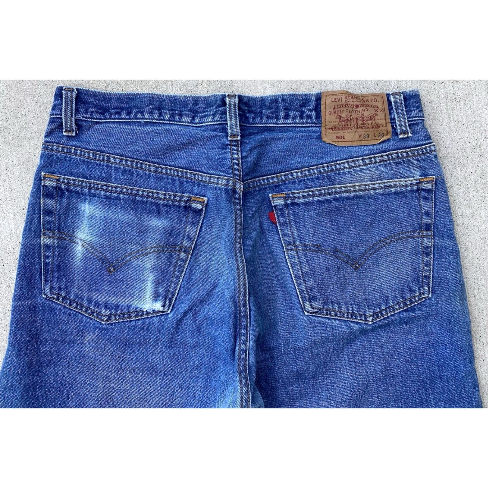 Levi's Vintage Levi's 501 Jeans Button Fly Made In USA W 38 L 36 But Measure W 36 L 32.5 Jeans Mens Regular Blue Cotton Denim 5-Pocket USA 50s 60s 70s Size US 38 / EU 54 - 4 Thumbnail