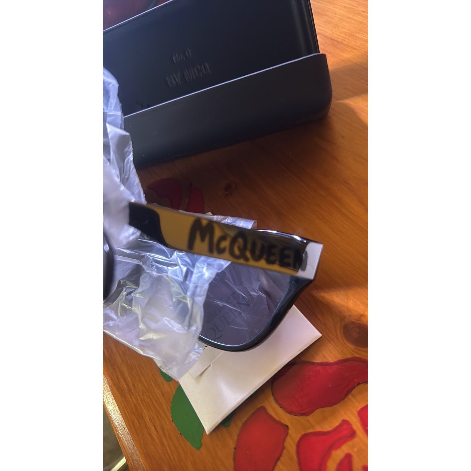 Alexander McQueen Alexander McQueen 56mm Cat Eye Sunglasses Black Grey Size ONE SIZE - 7 Thumbnail