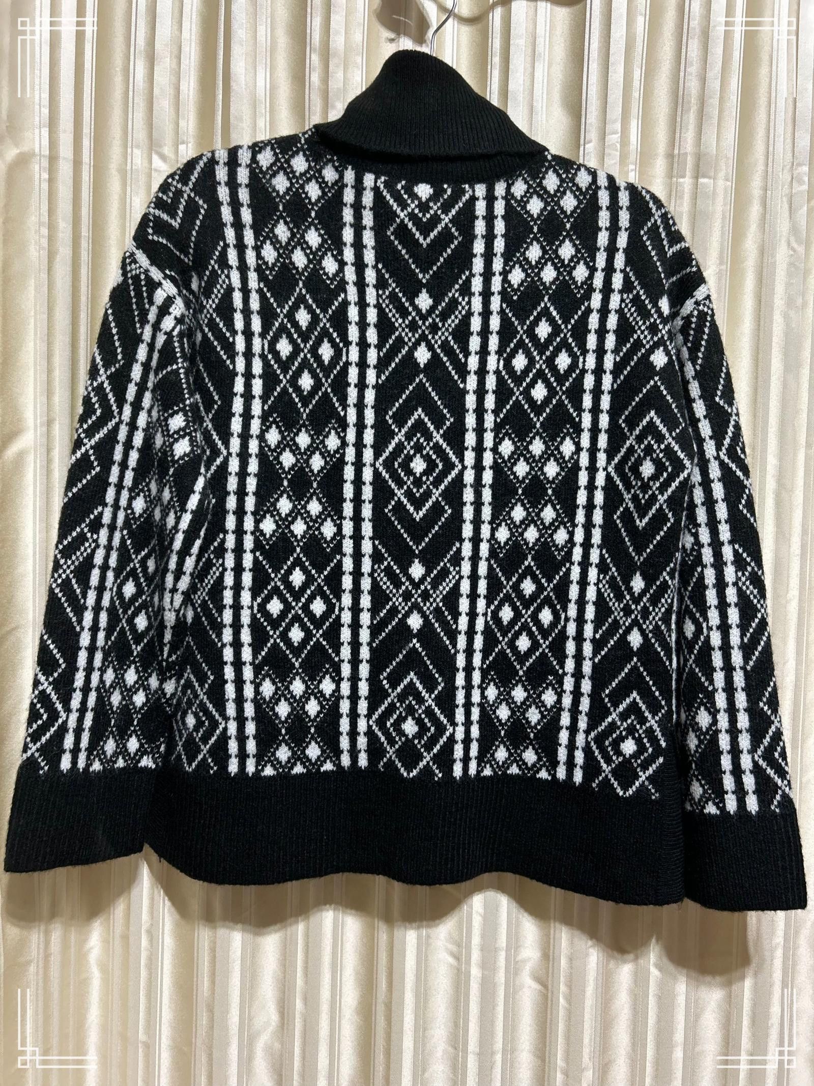 Designer LOFT Black & White Turtleneck Sweater - Size S Size S / US 4 / IT 40 - 2 Thumbnail