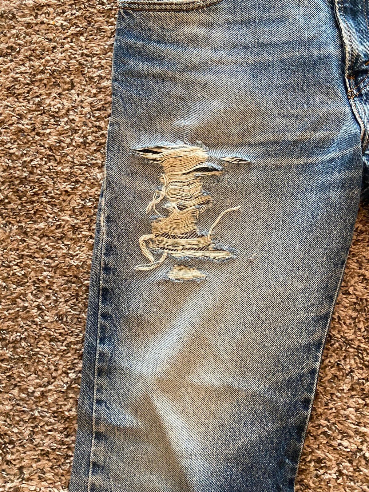 Vintage Vintage Levi’s 505 Distressed Denim Jeans Size US 30 / EU 46 - 3 Thumbnail