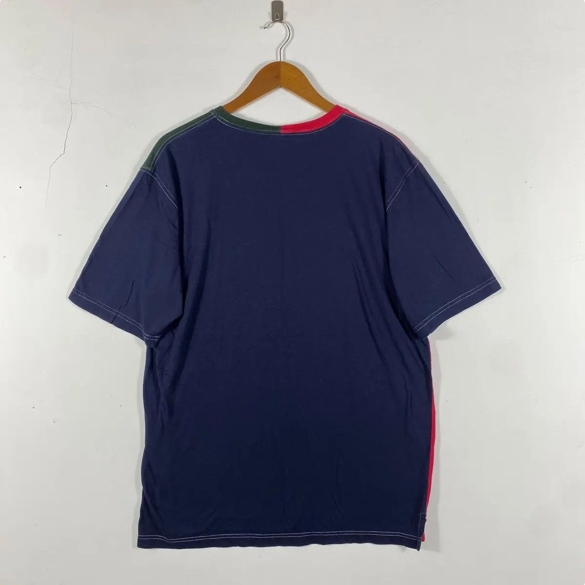 Tommy Hilfiger Vintage 90's TOMMY HILFIGER Fleet-Off Deck Multicolour Tee Size US M / EU 48-50 / 2 - 4 Thumbnail