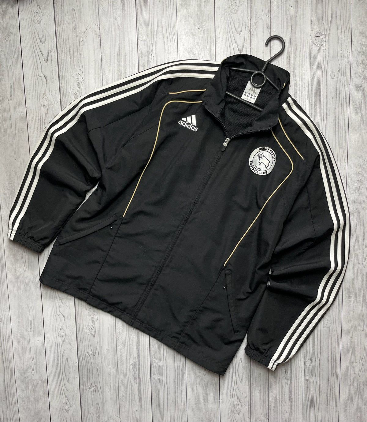 Adidas × Vintage Vintage Derby Country adidas soccer jacket size XL Size US XL / EU 56 / 4 - 1 Thumbnail