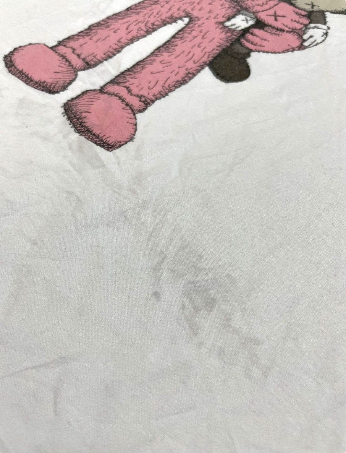 Kaws × Uniqlo Kaws X Uniqlo Tee Size US M / EU 48-50 / 2 - 3 Thumbnail