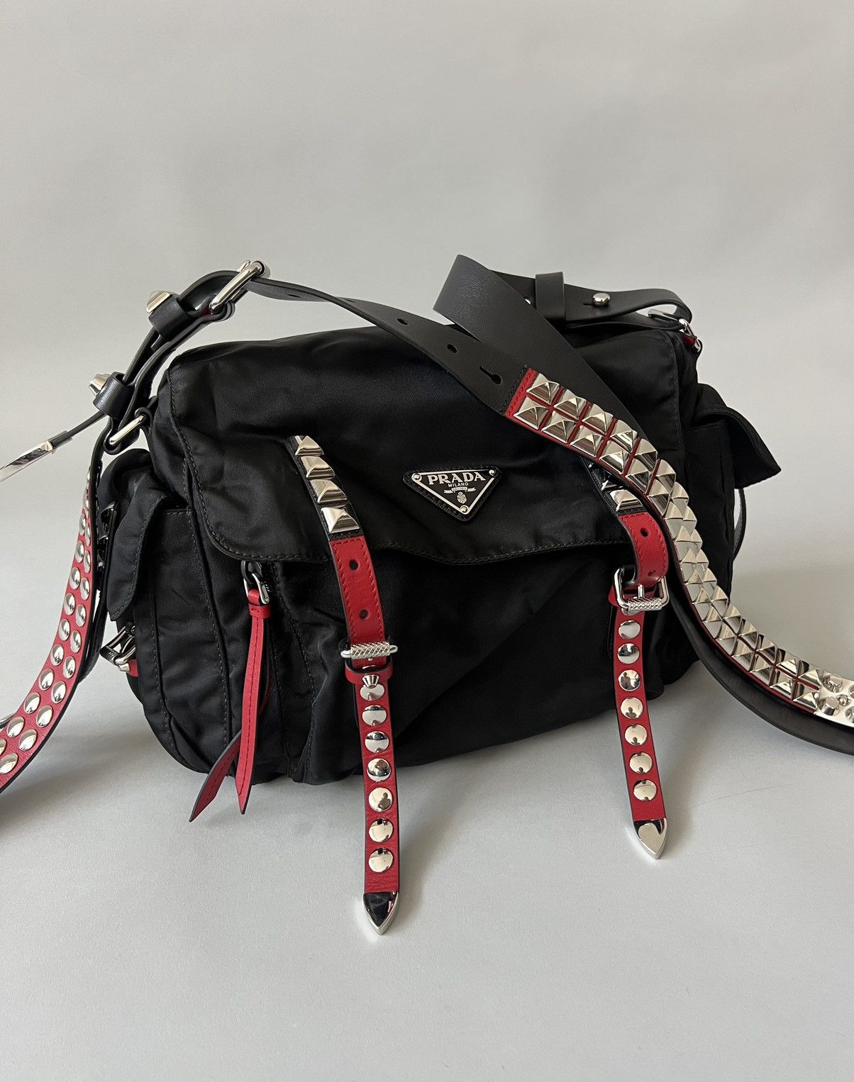 Pre-owned Prada Stud Embellished Shoulder Bag