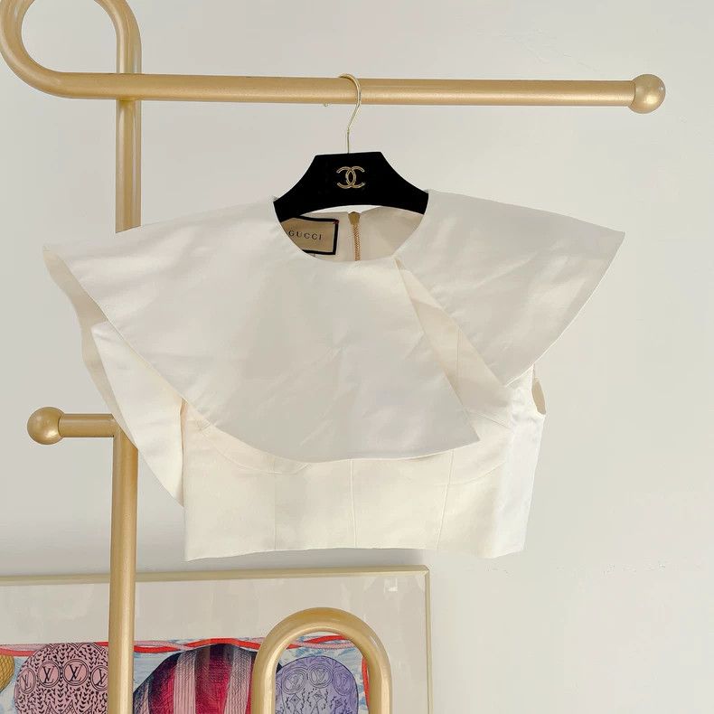 Gucci Gucci White lotus leaf collar sleeveless 2504-Nextarrow Size M / US 6-8 / IT 42-44 - 1 Thumbnail