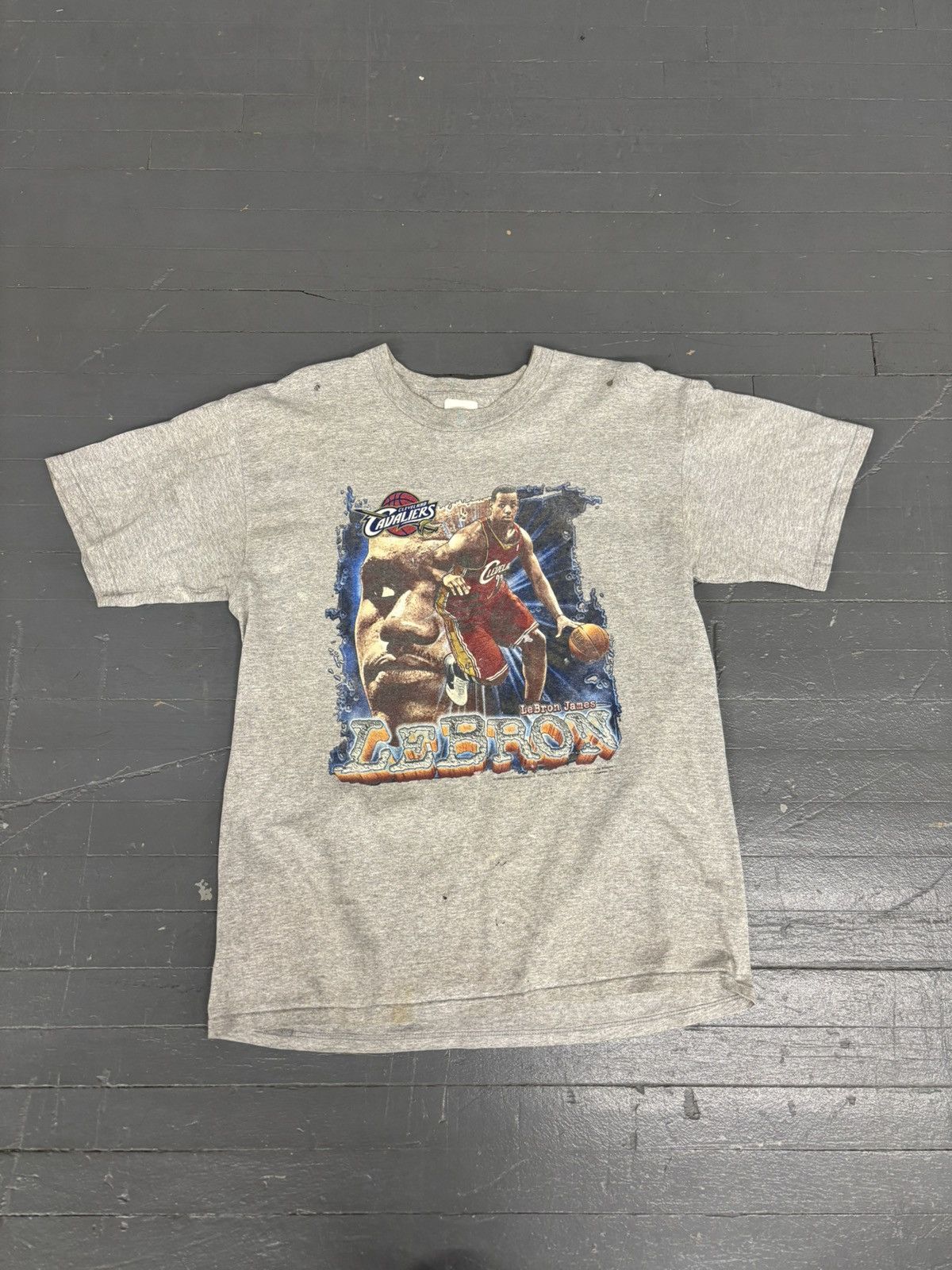 NBA × Vintage Vintage rare 2003 LeBron James Cleveland cavaliers tee Size US XL / EU 56 / 4 - 1 Thumbnail