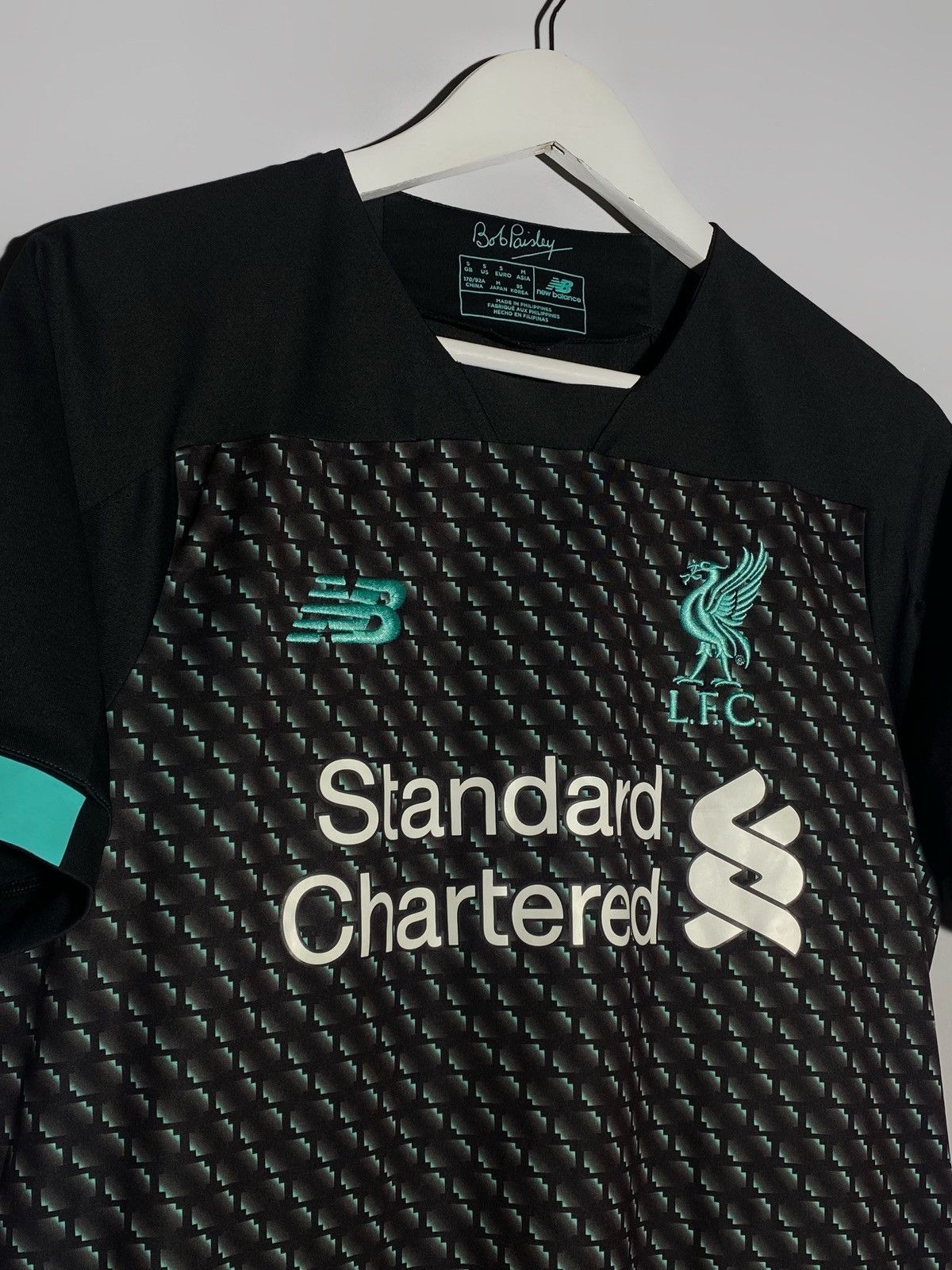 New Balance New Balance Liverpool FC 2019/20 Third Football Shirt Size US S / EU 44-46 / 1 - 3 Thumbnail