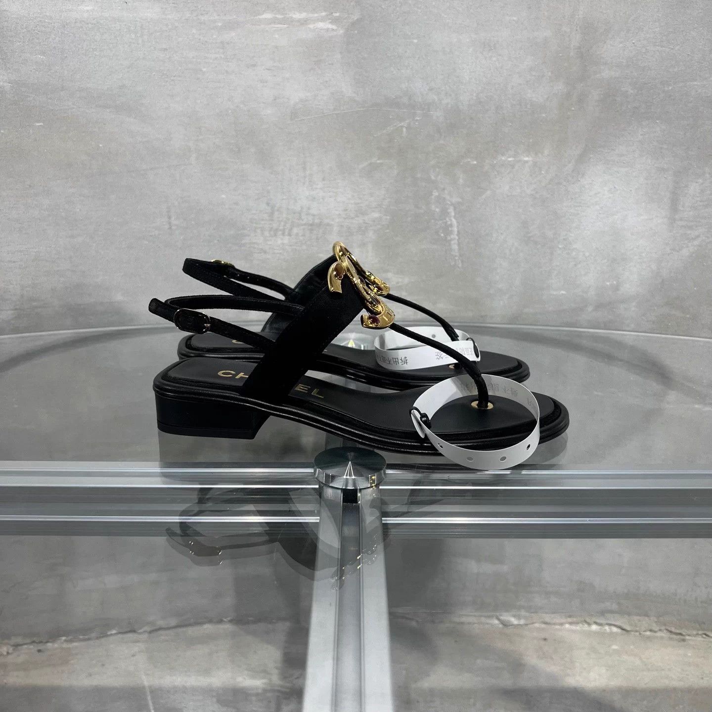 Chanel Chanel Double C Black Sandals 36.5 Size US 5.5 / IT 35.5 - 4 Thumbnail