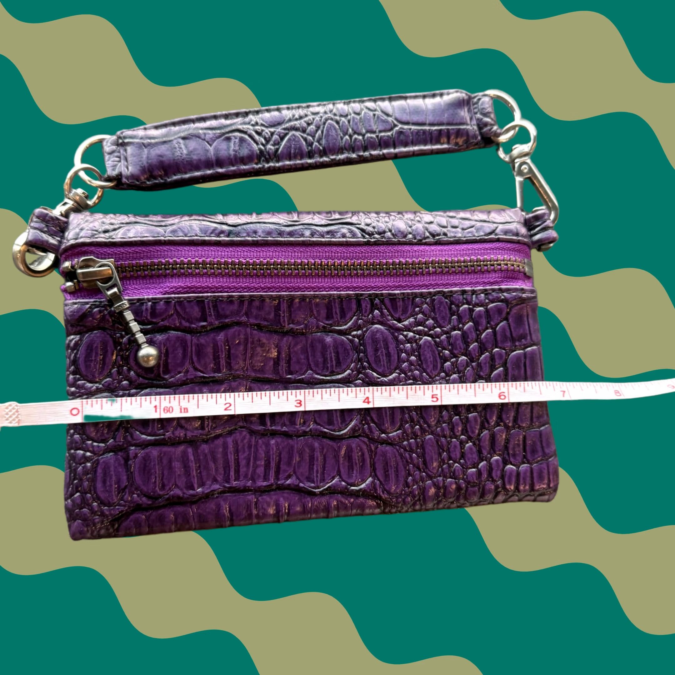 Vintage VINTAGE Purple Mini Snakeskin Clutch Wristlet Wallet Women’s Purse Clutch Wallet Preppy Y2k Accessories Womens Size ONE SIZE - 1 Thumbnail