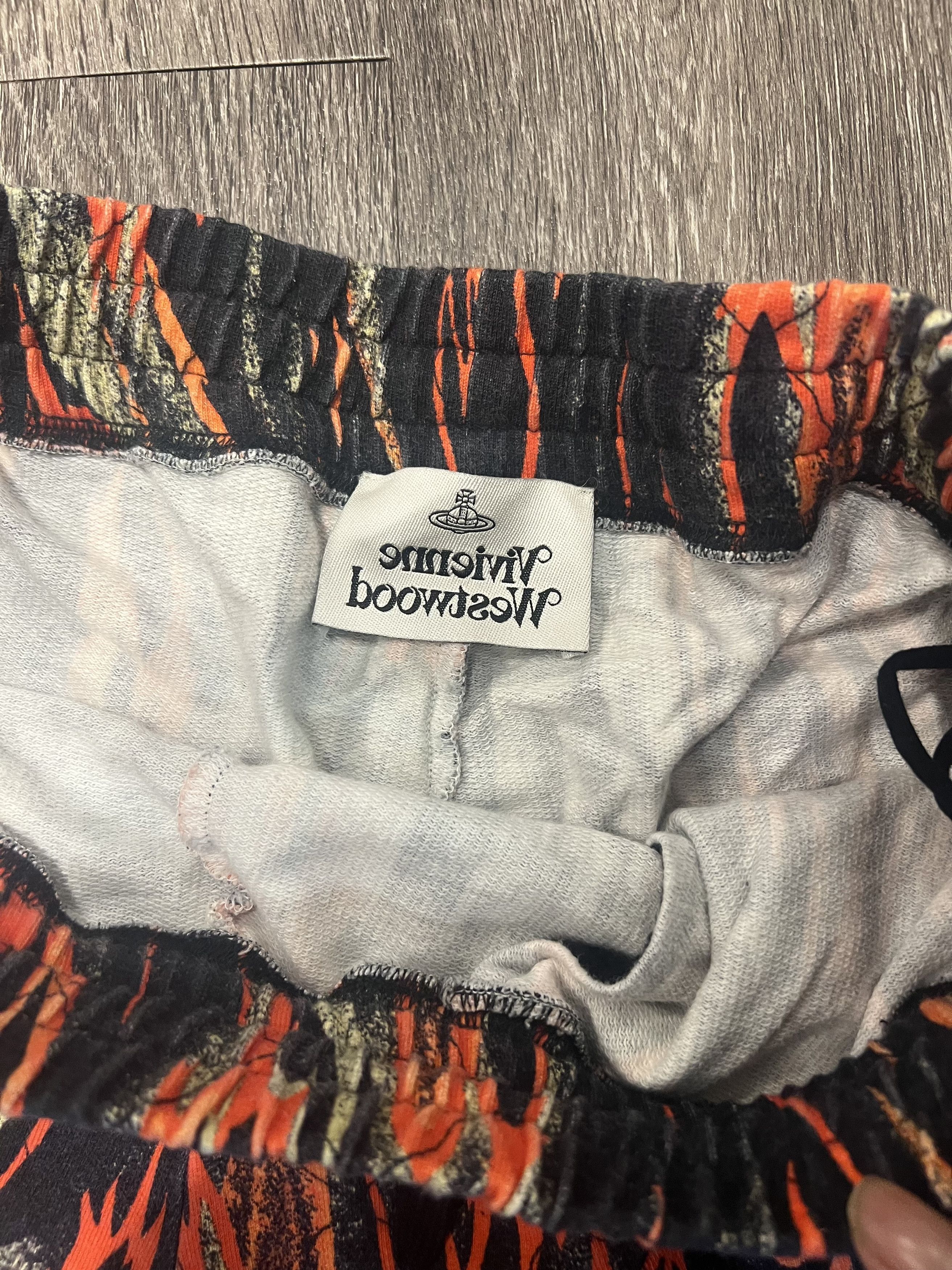 Vivienne Westwood Vivienne Westwood shorts Size US 34 / EU 50 - 3 Thumbnail