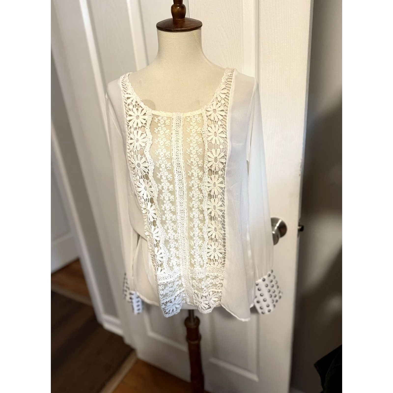 Vintage Double Zero White Lace Blouse Studded Sleeves S Womens Blouse Size S / US 4 / IT 40 - 2 Thumbnail