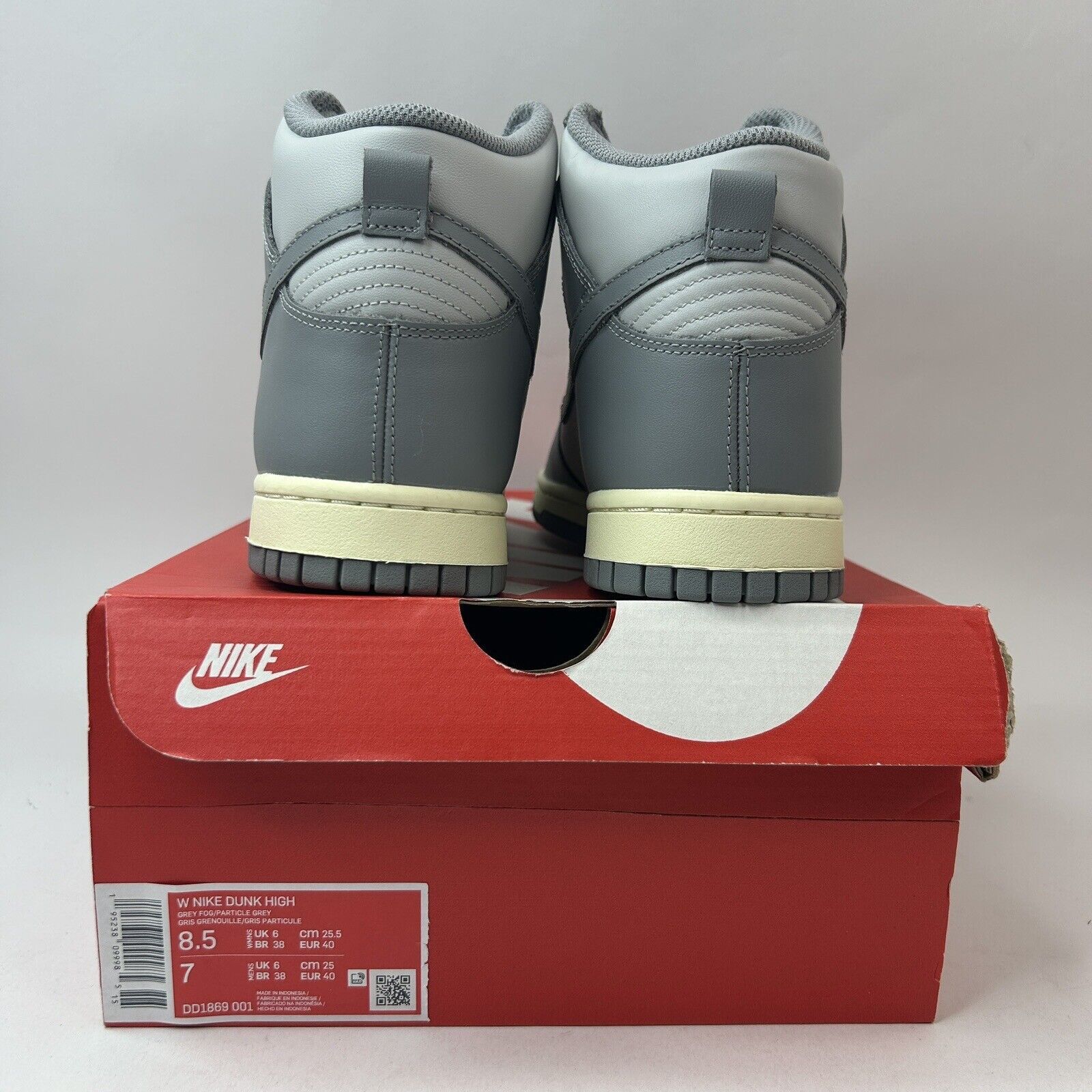 Nike Nike Dunk High WMNS “Aged Grey/Grey Sail” 2023 Size US 8.5 / IT 38.5 - 4 Thumbnail