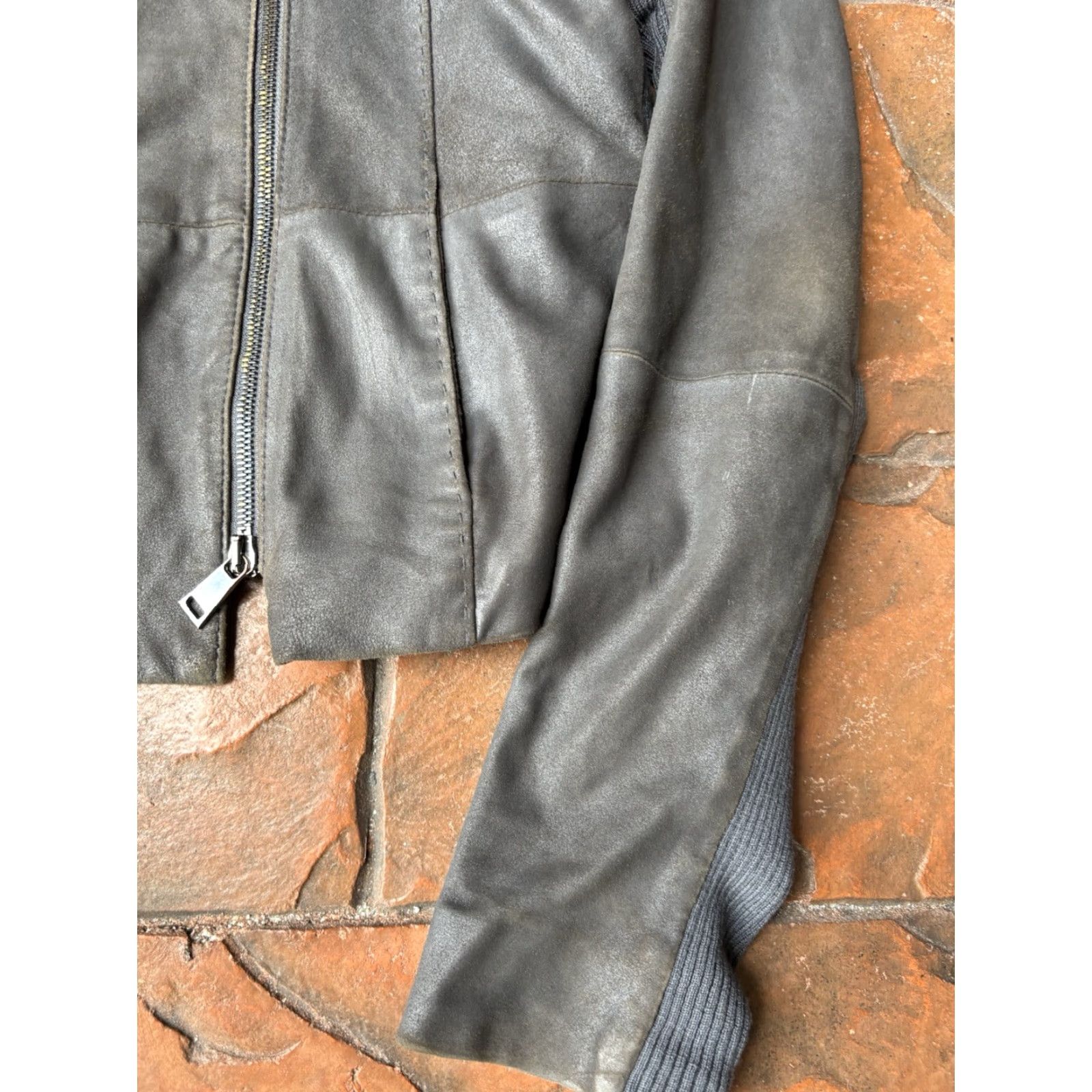 Vince Vince Side Full Zip Goat Suede Leather Motorcycle Jacket Women's Medium Brown Black? Size M / US 6-8 / IT 42-44 - 4 Thumbnail