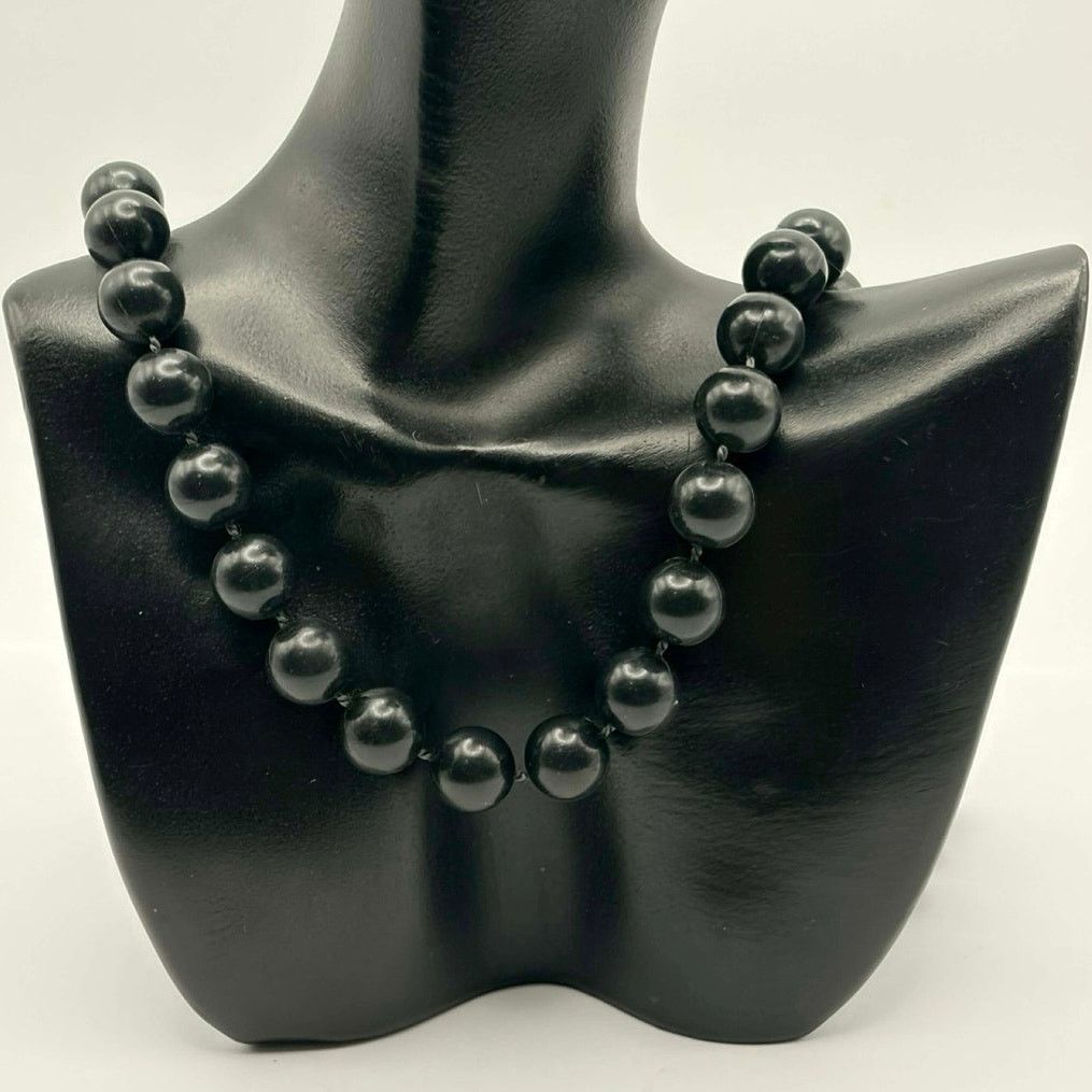Other Black Beaded Necklace Size ONE SIZE - 1 Thumbnail