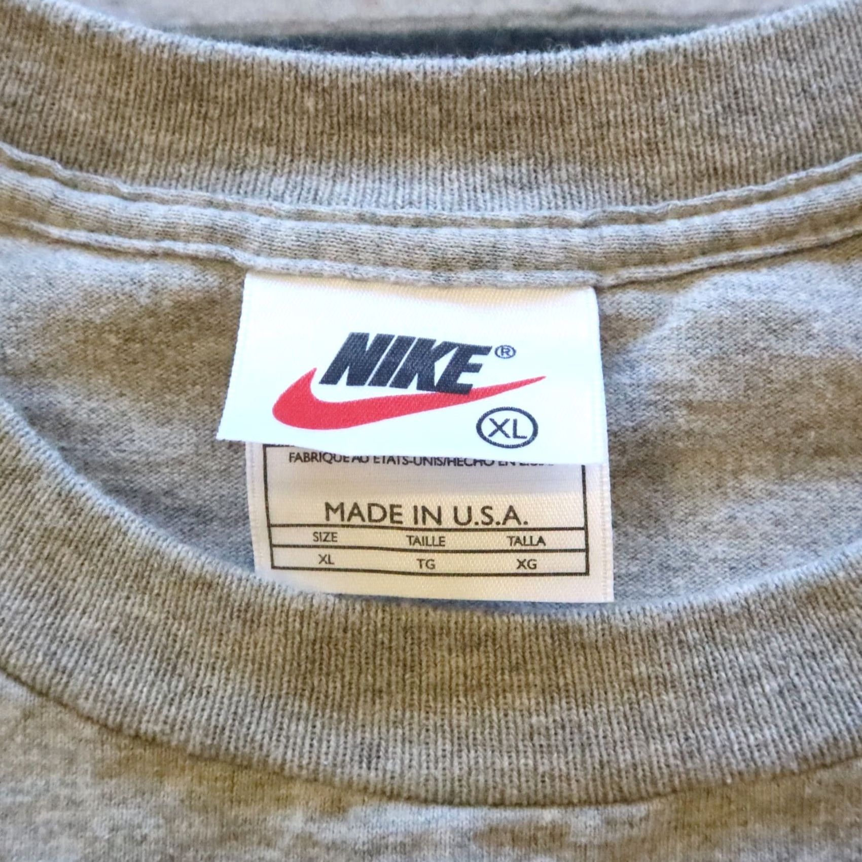 Nike Vintage Nike Town USA T-Shirt XL Gray Men's XL T-Shirt 90s Nike Town USA Tshirt Tee Shirt Pre-owned Gray Mens XL Vintage 90s Size US XL / EU 56 / 4 - 7 Thumbnail