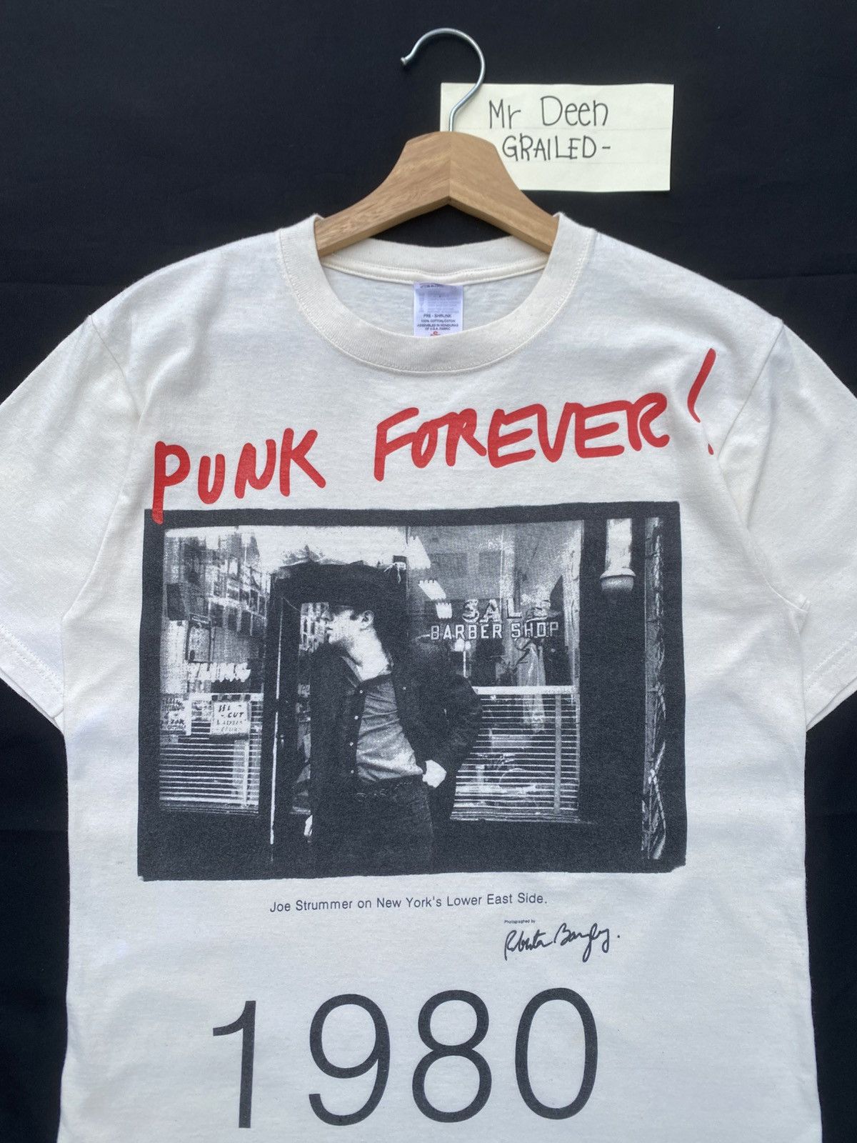 Band Tees Vintage Joe Strummer The Clash Punk Forever Photo T-shirt Size US S / EU 44-46 / 1 - 6 Thumbnail