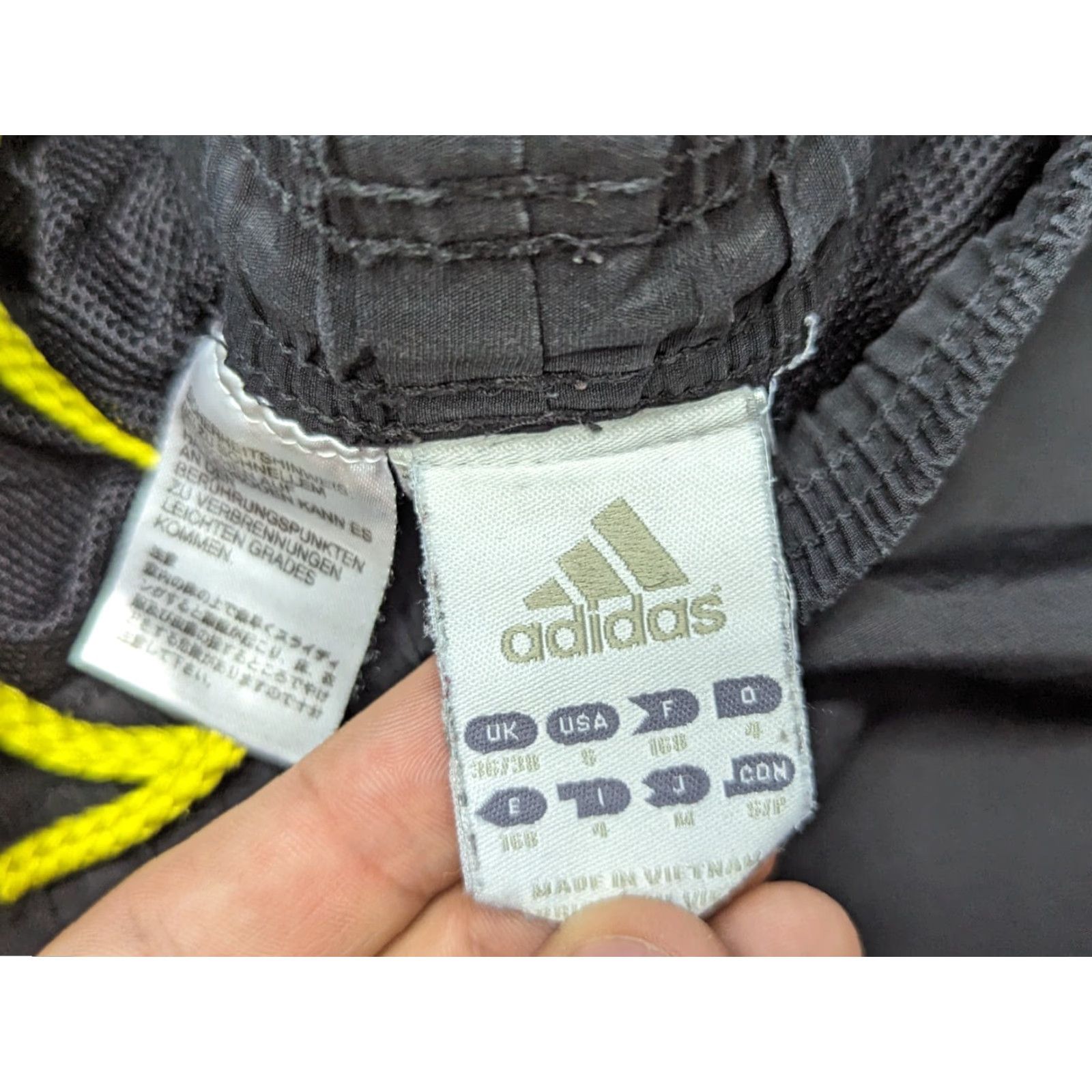 Adidas Adidas Chelsea 2012 Pants Small Training Champions League Black Yellow Football Shirt? Size US 29 - 7 Thumbnail