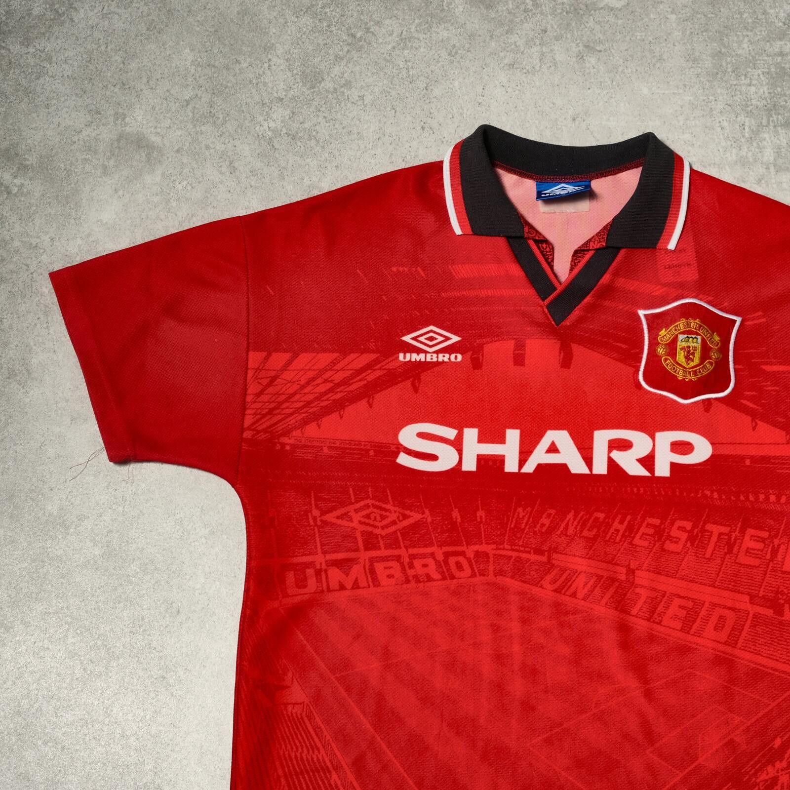 Umbro 1994/96 Manchester United Home Shirt Umbro (L) Size US L / EU 52-54 / 3 - 3 Thumbnail