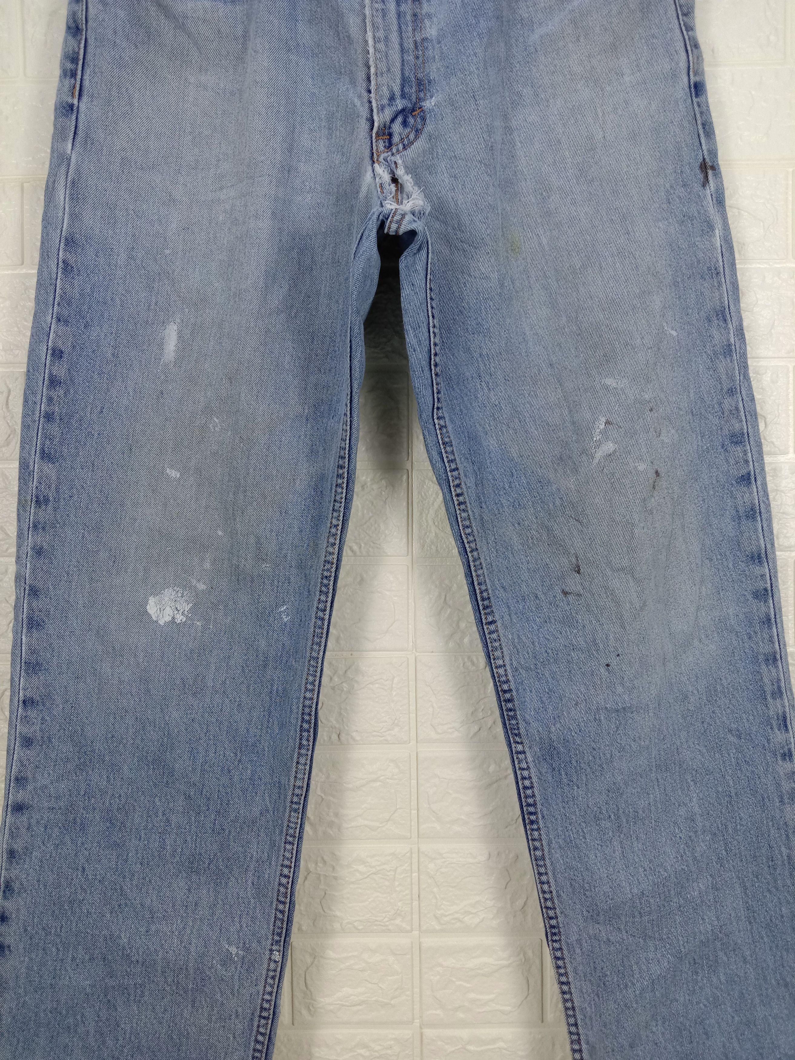 Levi's Vintage Levi's 550 Jeans Light Wash Distressed Denim Size US 32 / EU 48 - 3 Thumbnail