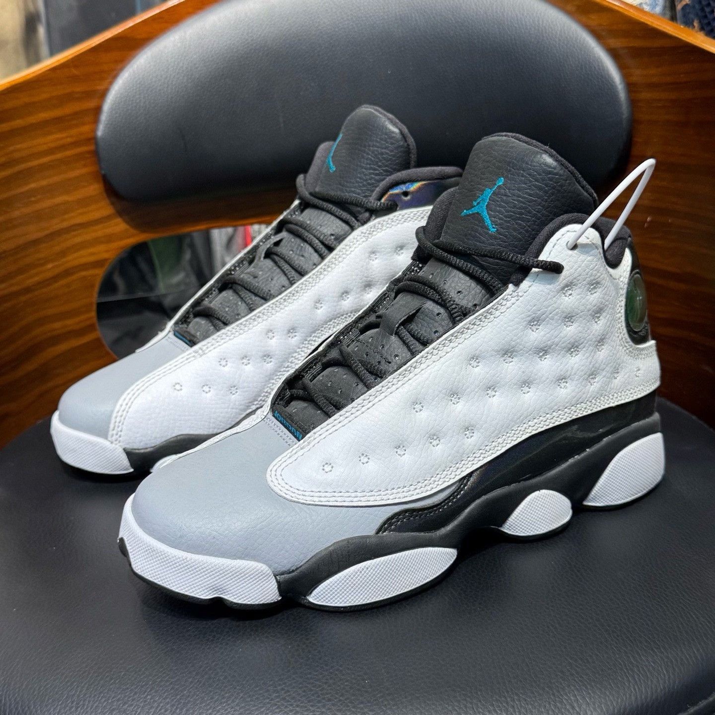Nike Nike AJ13 Lowtop Sneakers 37.5 Men Size US 5.5 / EU 38 - 1 Thumbnail