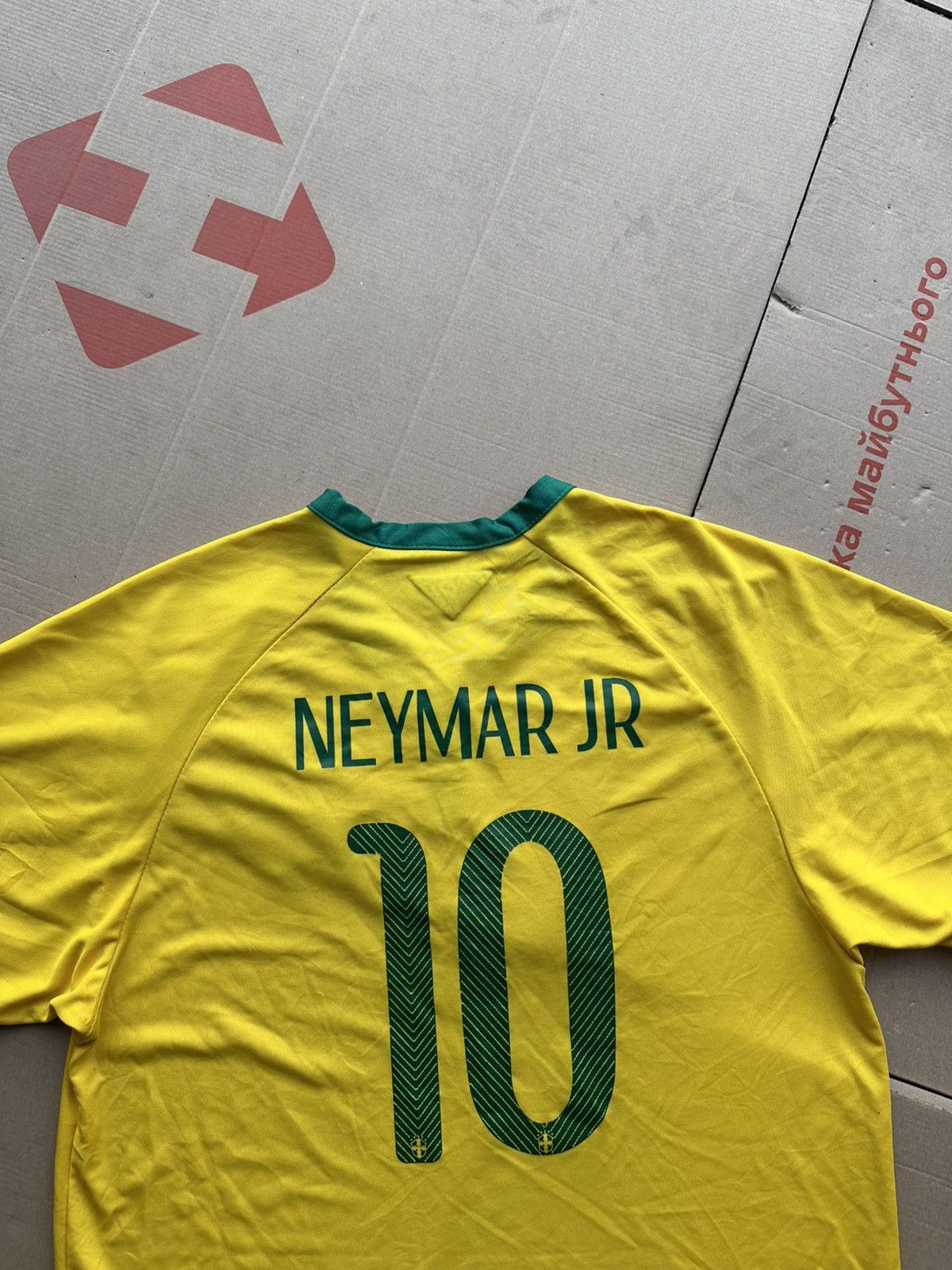 Vintage Crazy Y2K Brazil Soccer Jersey Neymar JR T-Shirt Blockcore Size US L / EU 52-54 / 3 - 10 Thumbnail