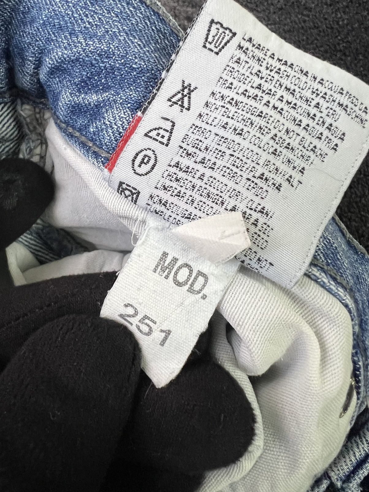 Guess × Japanese Brand × Vintage Crazy Vintage Y2K Low Rise hieroglyphics Guess Jeans Size 30" / US 8 / IT 44 - 7 Thumbnail