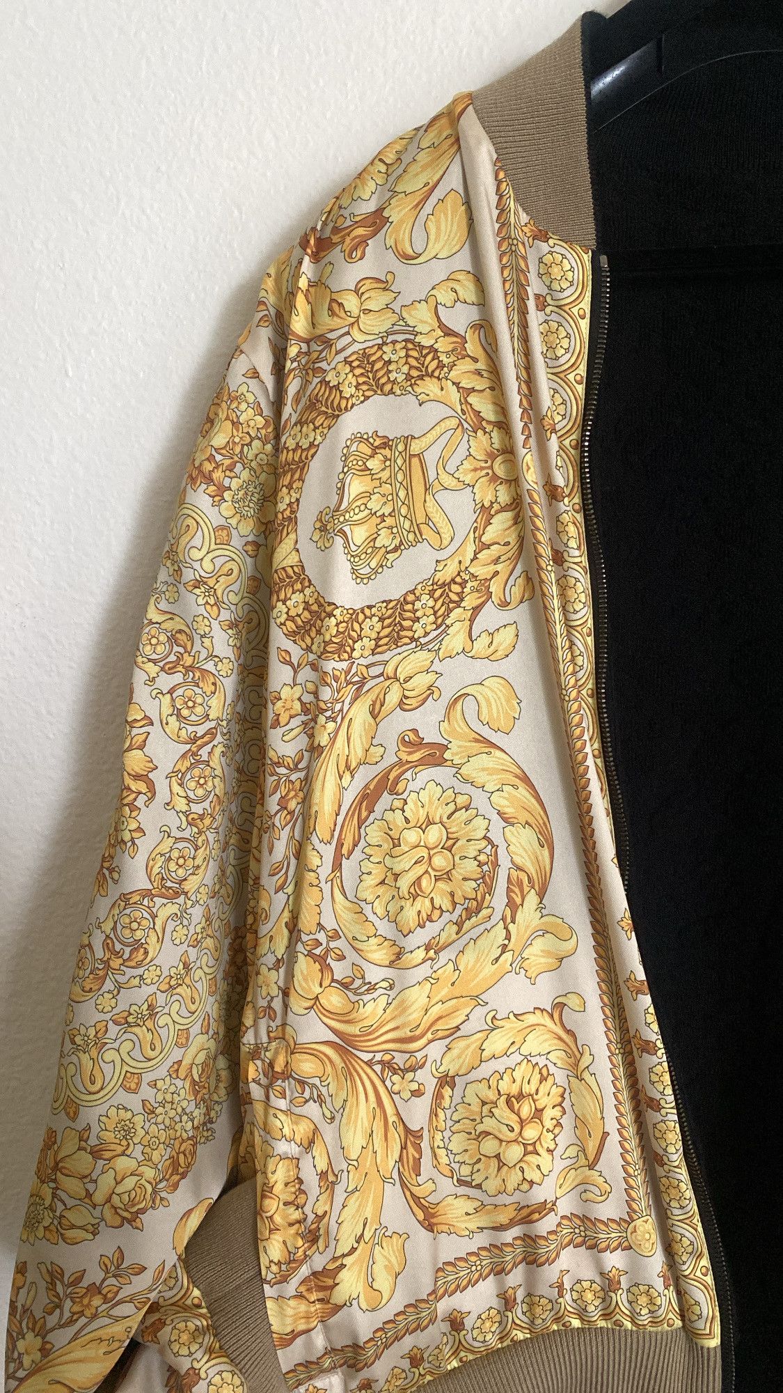 Versace Brand new reversible bomber jacket Size US L / EU 52-54 / 3 - 2 Thumbnail