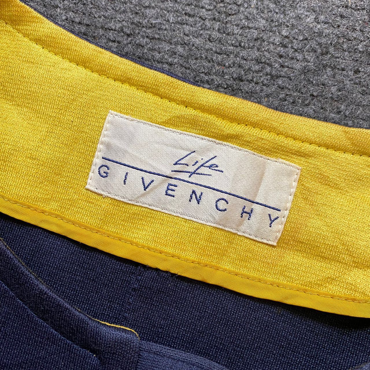 Givenchy × Vintage Givenchy Life Single Top Button Long Cardigan Size XL / US 12-14 / IT 48-50 - 4 Thumbnail