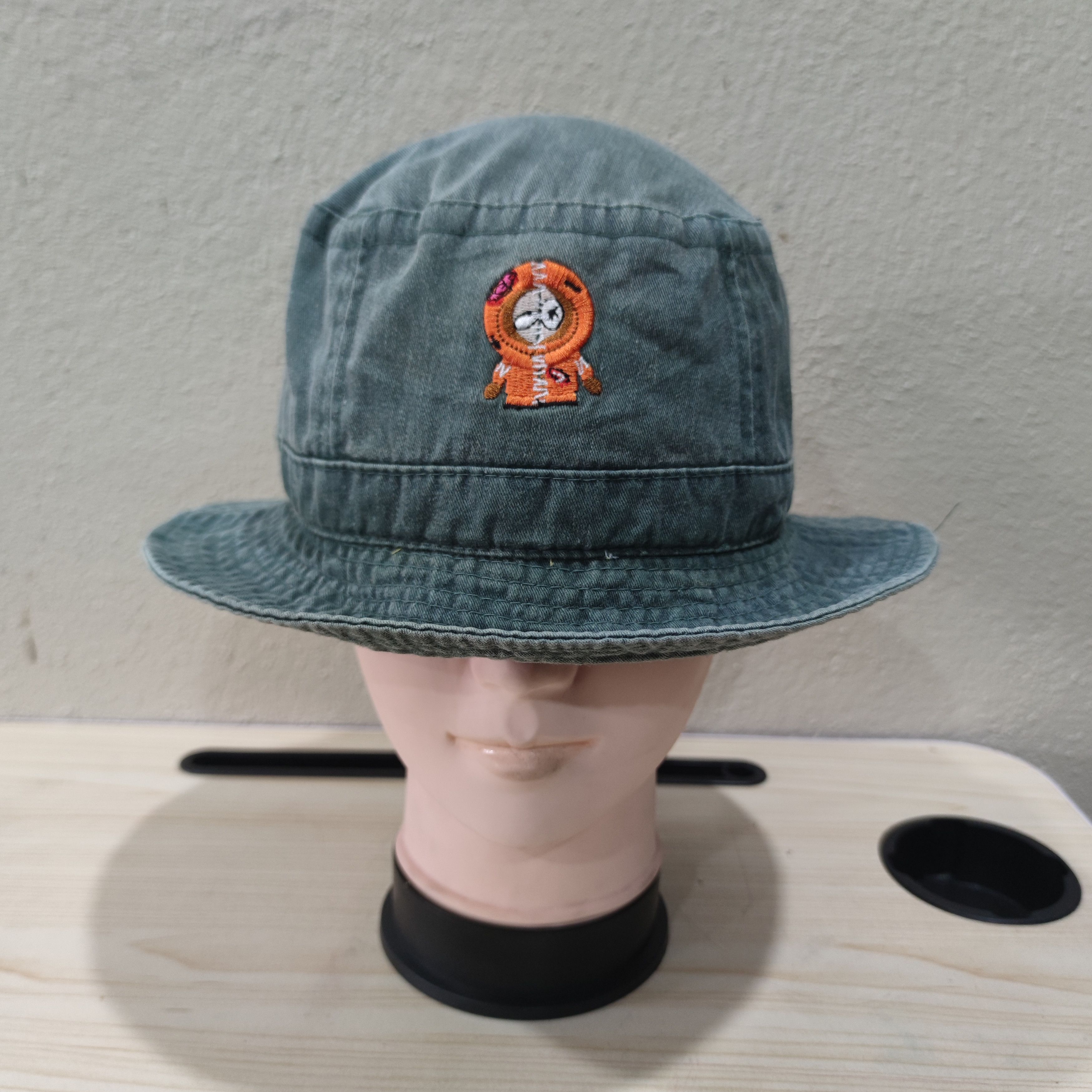 Cartoon Network × Vintage VINTAGE 90S SOUTH PARK BUCKET HAT Size ONE SIZE - 1 Thumbnail