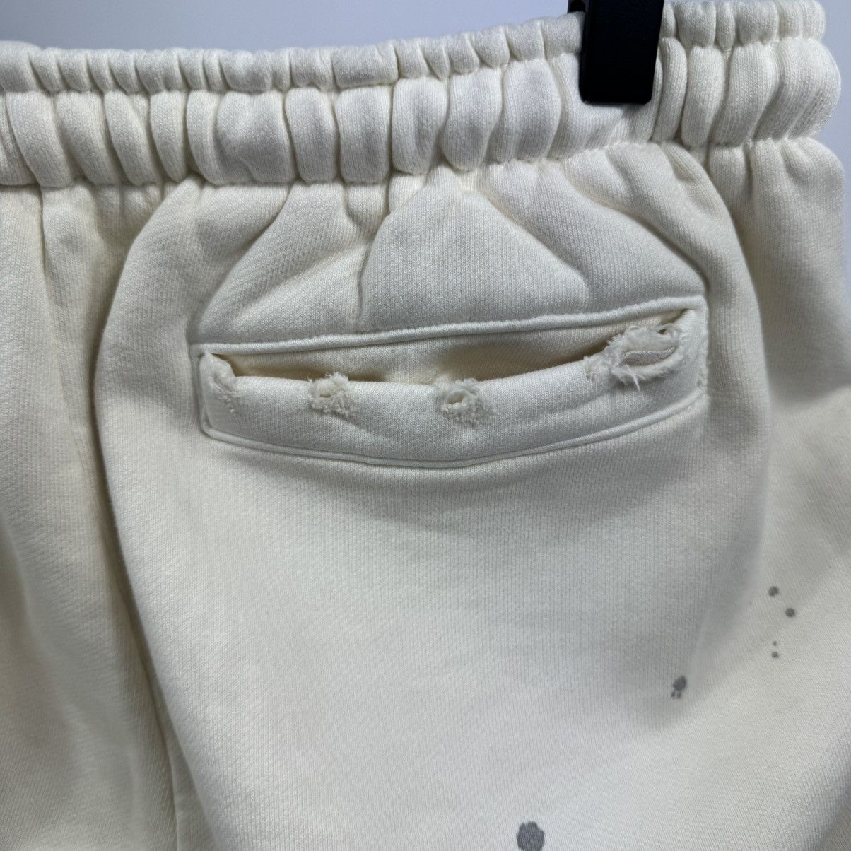 Satoshi Nakamoto CREAM RHINESTONE LOGO 3 QUARTER LONG SHORTS Size US 36 / EU 52 - 8 Thumbnail