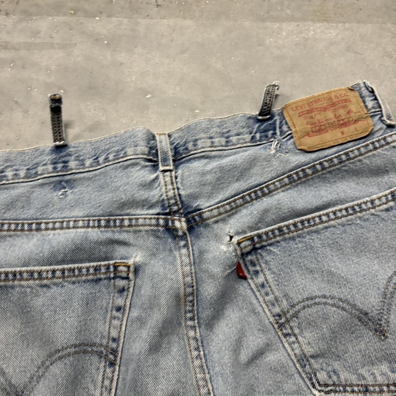 Levi's × Vintage Crazy Vintage Y2K/2000s Baggy Light Wash Levi’s Skater Essential Jean Shorts Jorts! Size US 38 / EU 54 - 6 Thumbnail