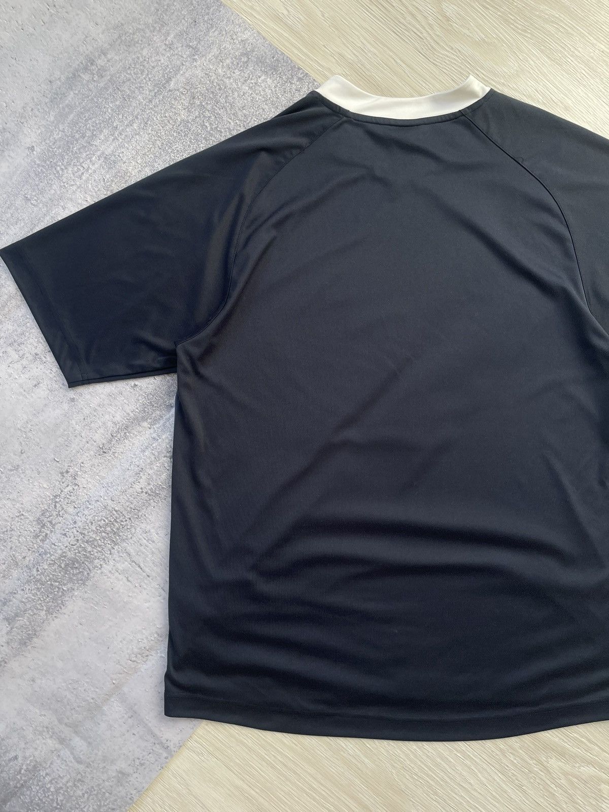 Nike Vintage Nike Team Y2k Center Swoosh Logo 00s Jersey T-shirt Size US M / EU 48-50 / 2 - 9 Thumbnail