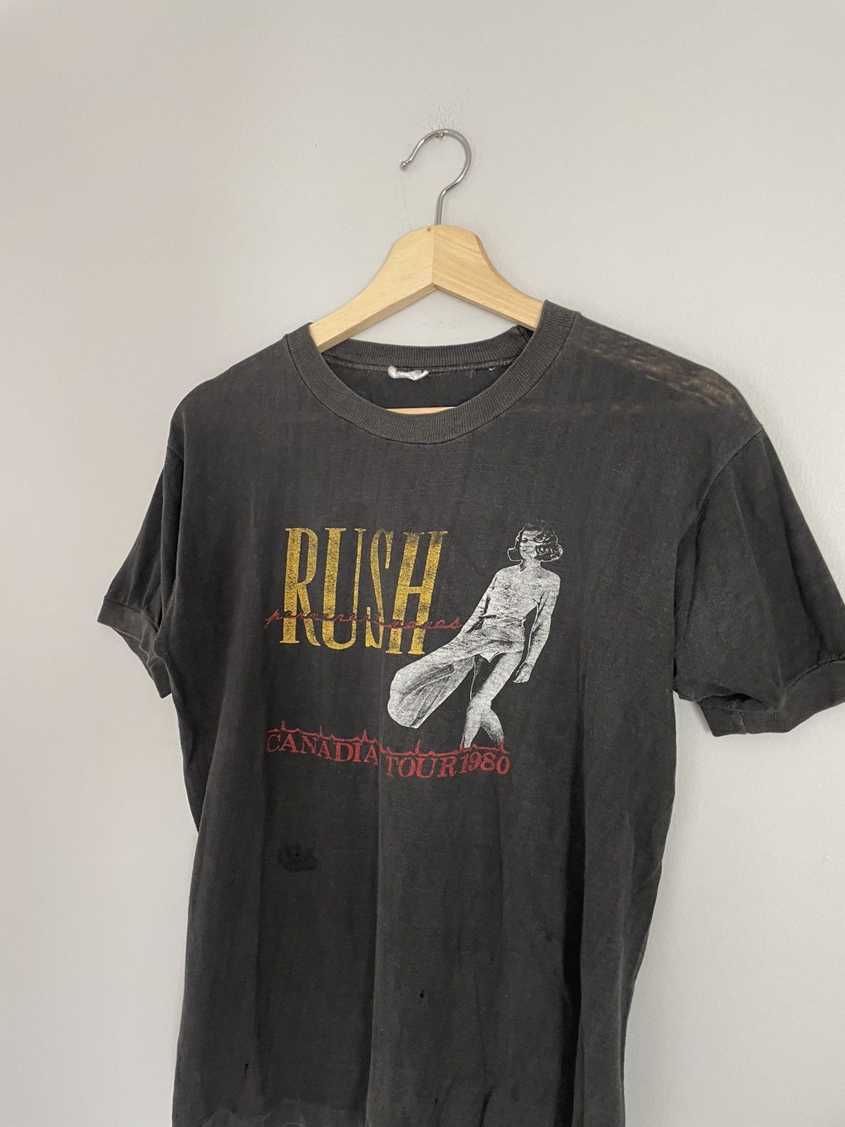 Vintage Vintage Rush 1980 Canadian Tour Band T-Shirt Size US S / EU 44-46 / 1 - 3 Thumbnail