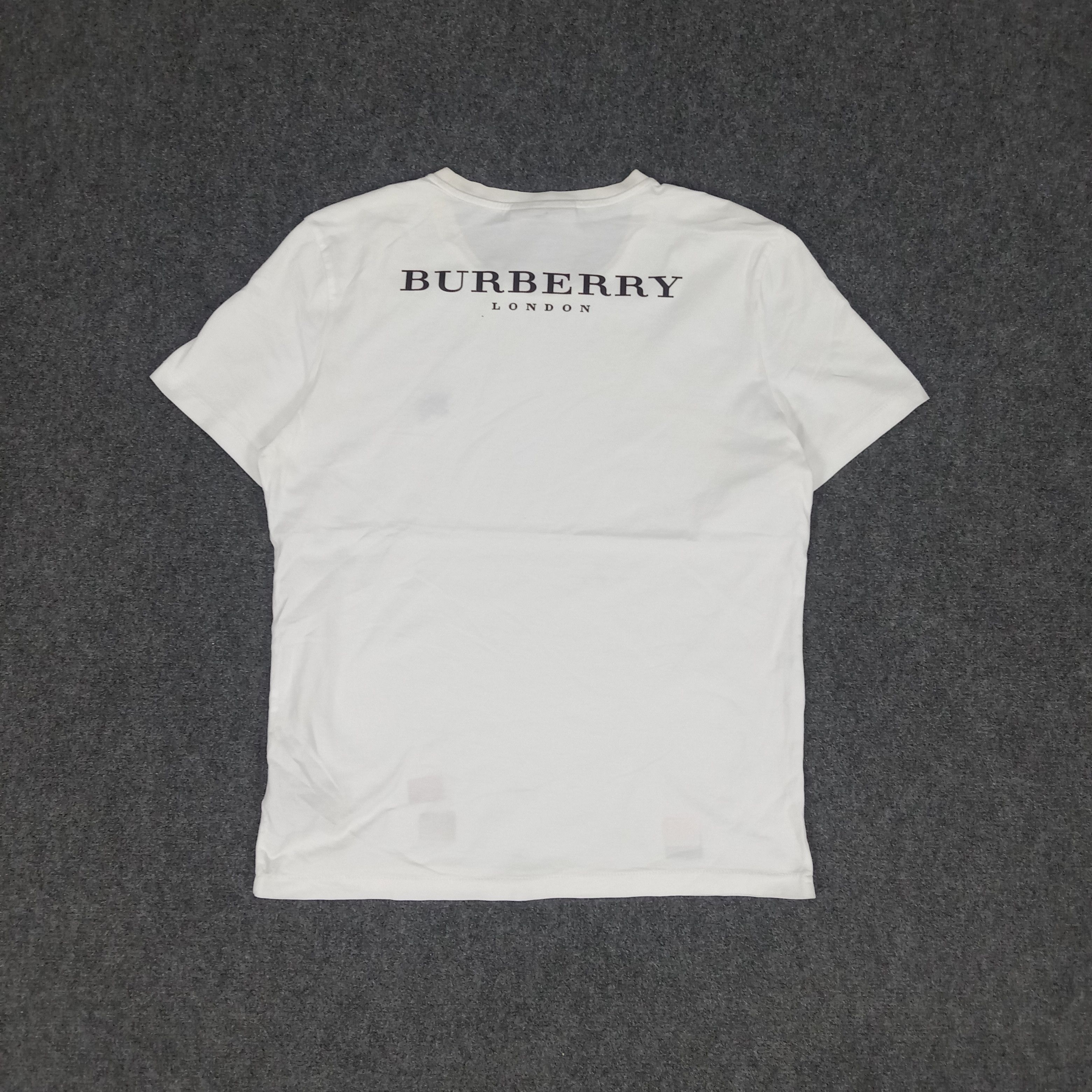 Burberry London Luxury Brand Small Logo Tshirt