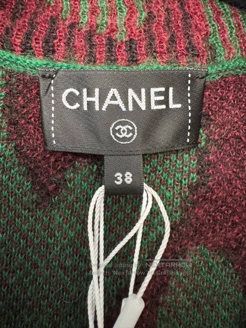 Chanel Chanel Red and green horse sea hair leopard print V-neck l Size XS / US 0-2 / IT 36-38 - 3 Thumbnail