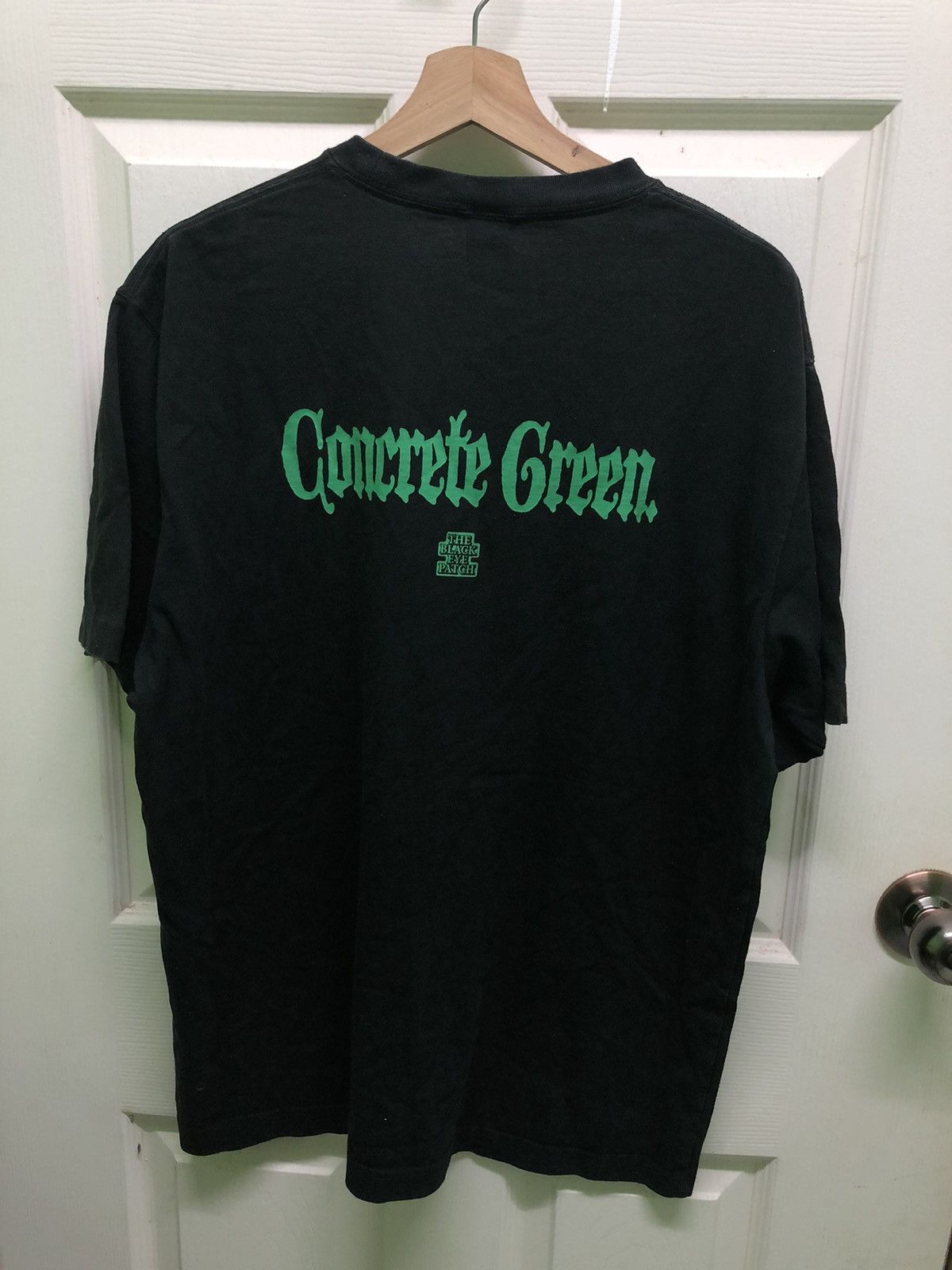 Japanese Brand Vintage Black Eye Patch Concrete Shirt Tee Size US L / EU 52-54 / 3 - 5 Thumbnail