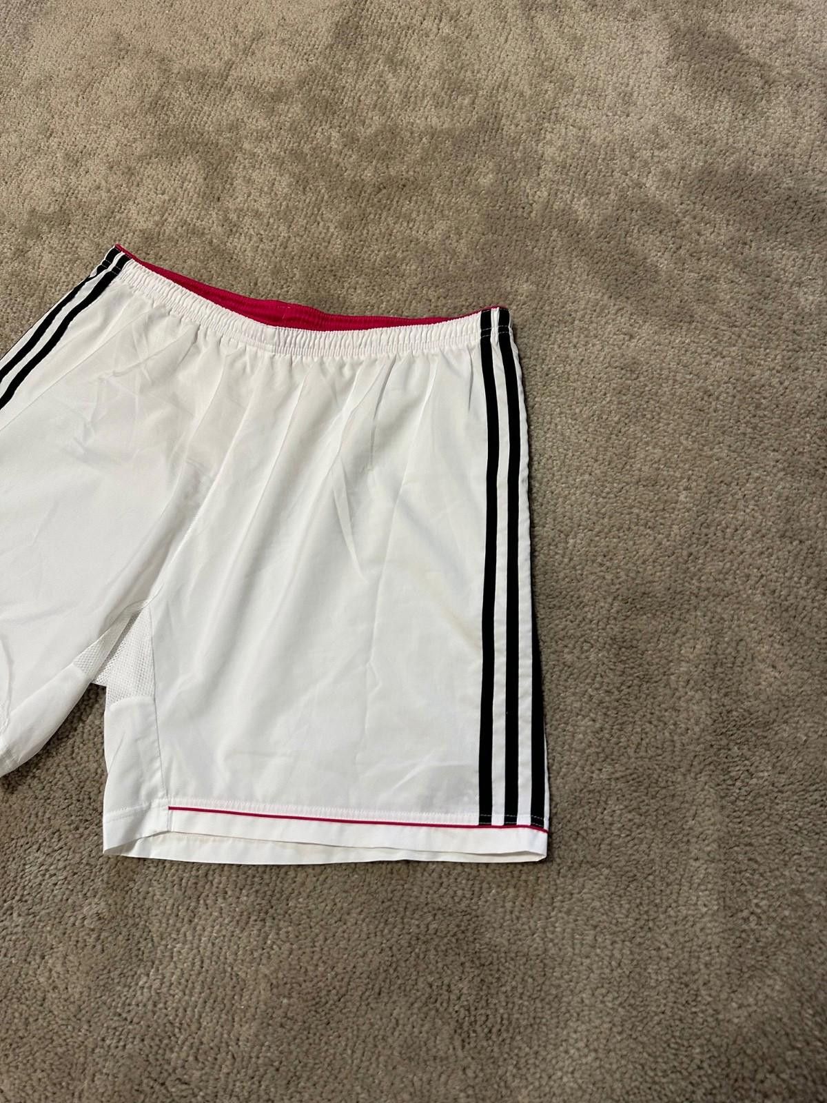 Adidas MENS ADIDAS FC REAL MADRID 2014/2015 SHORTS FOOTBALL SOCCER Size US 32 / EU 48 - 3 Thumbnail